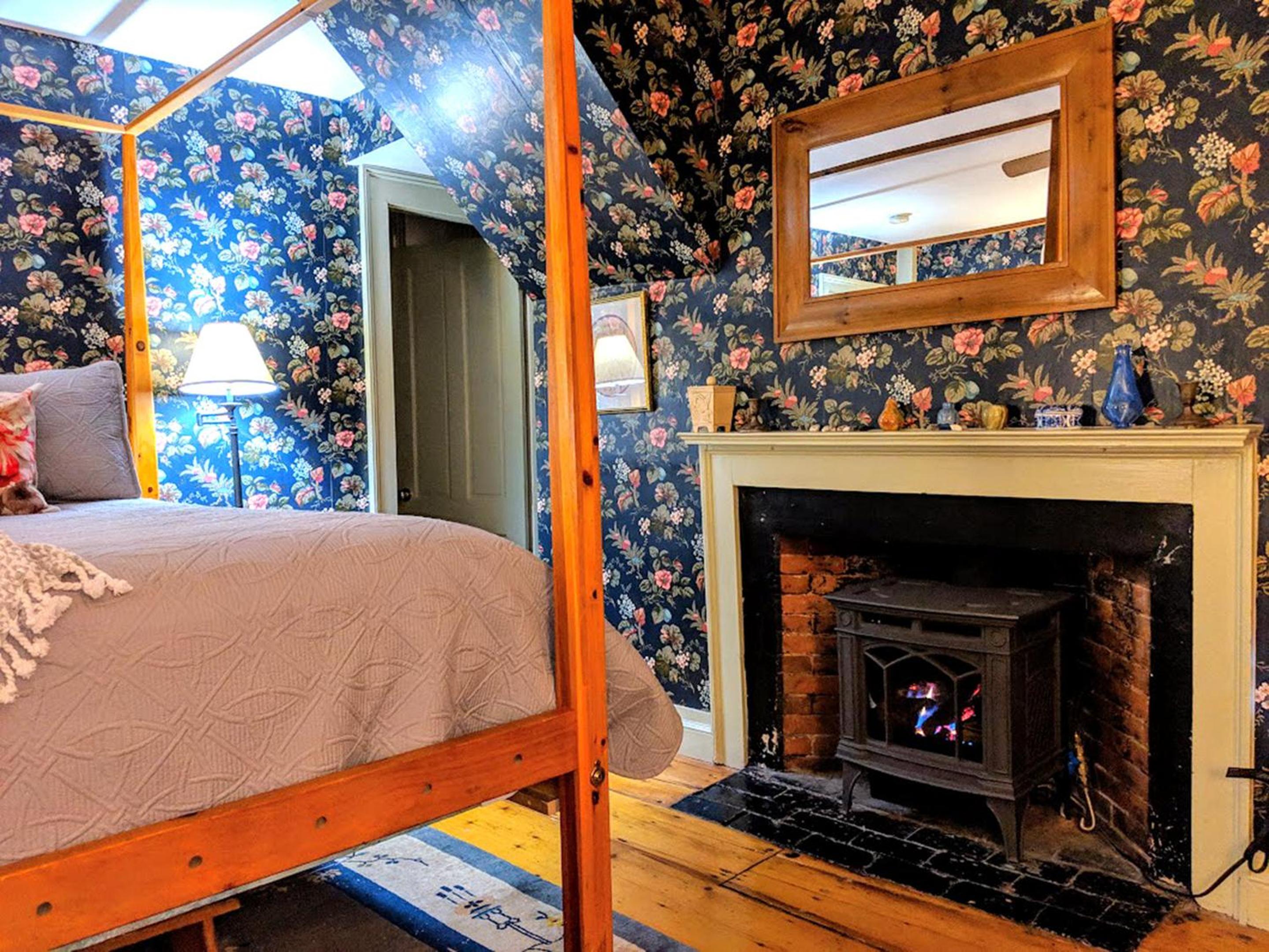 Queen Room - Aster photo 1