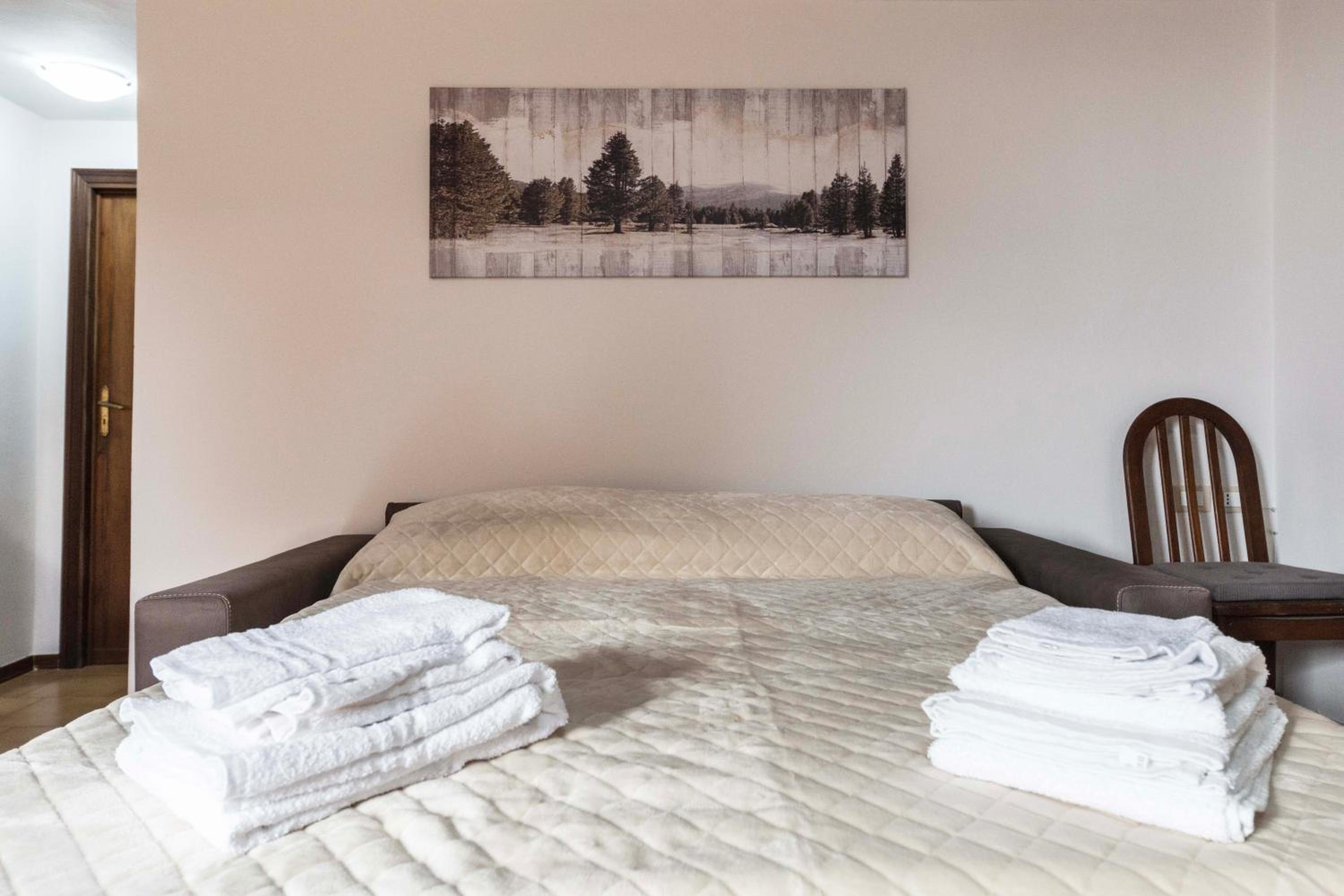 One-Bedroom Apartment - Photo 11