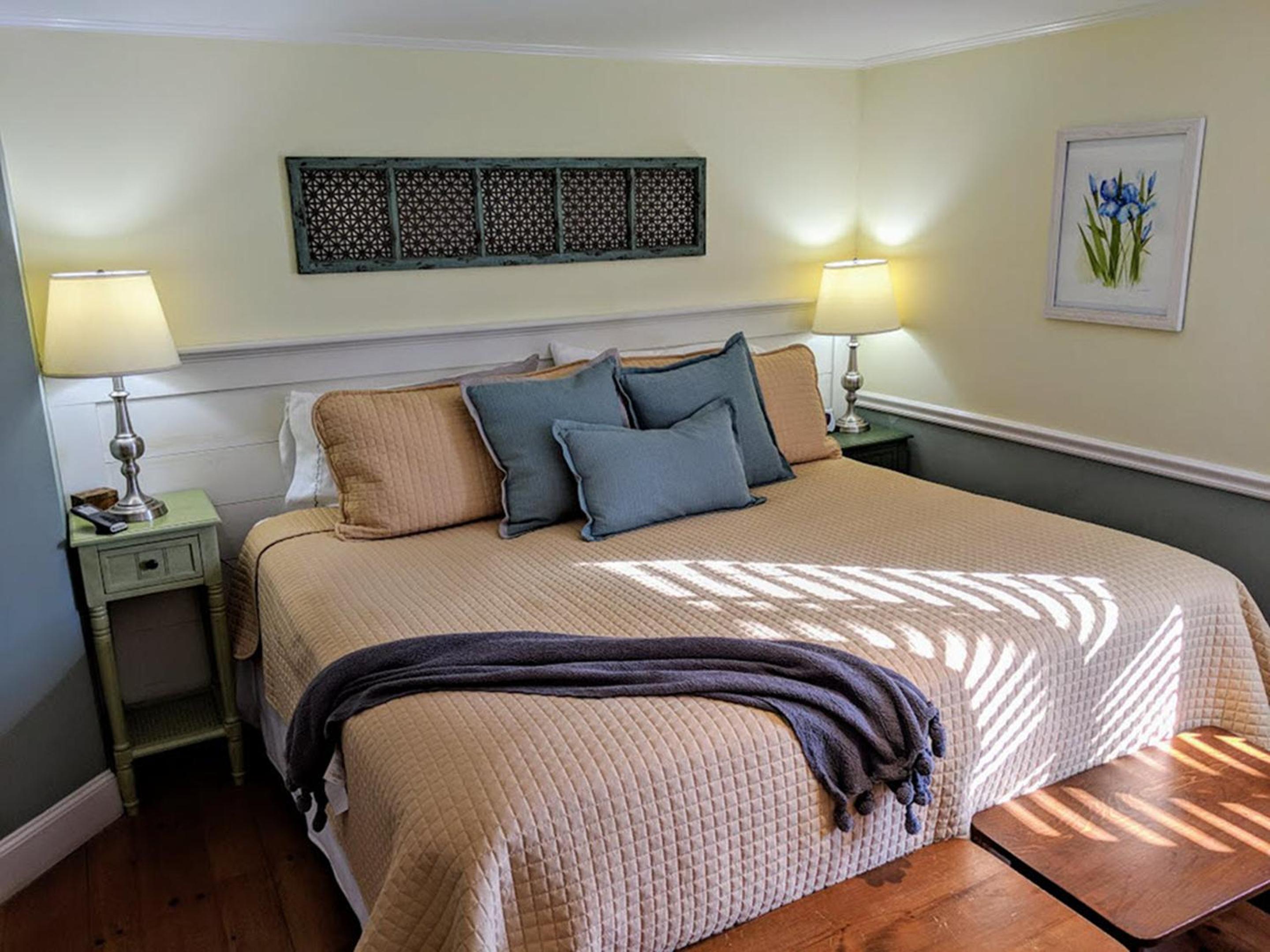 King Room - Iris photo 1