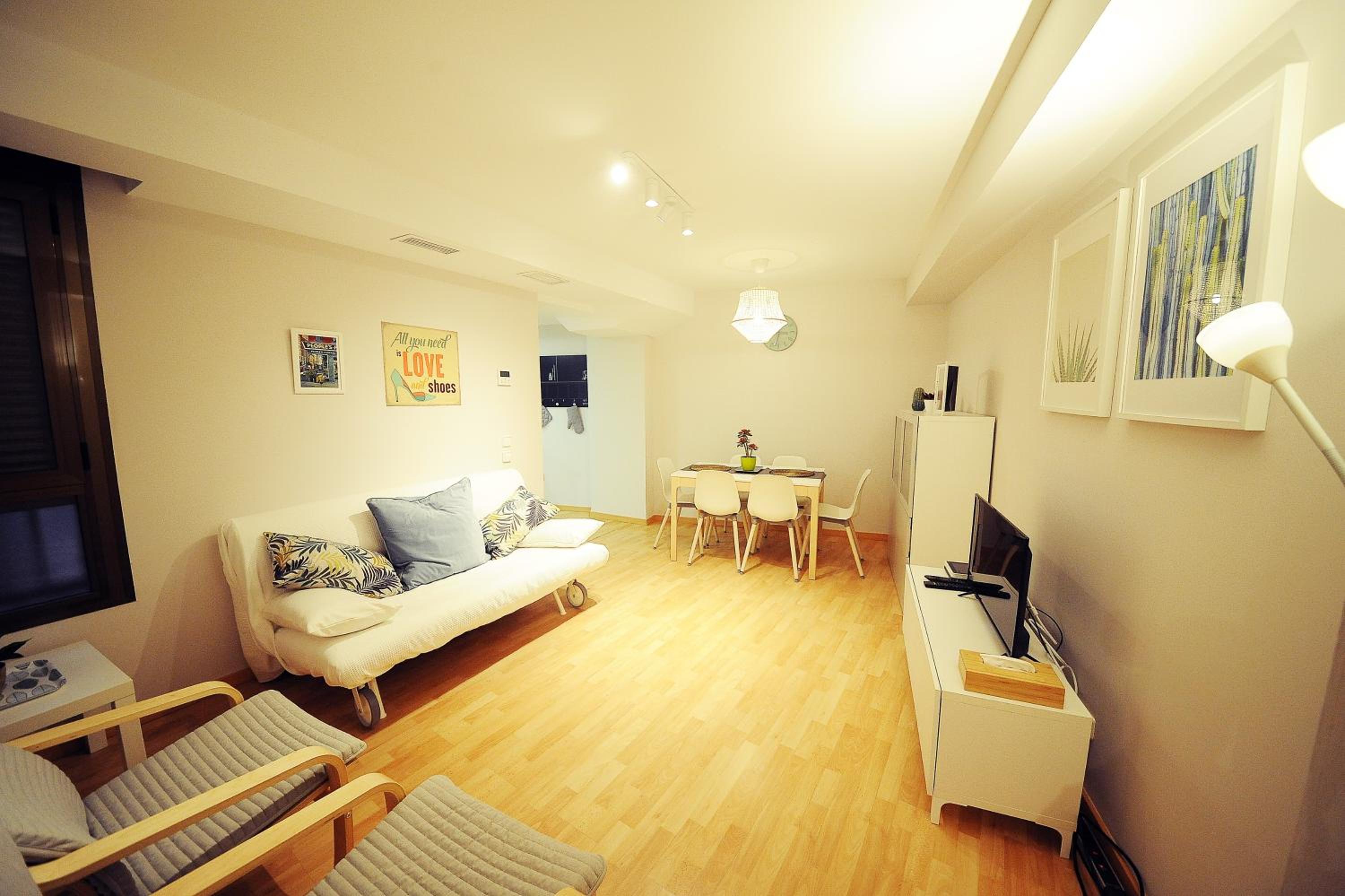 Apartment - Photo 2