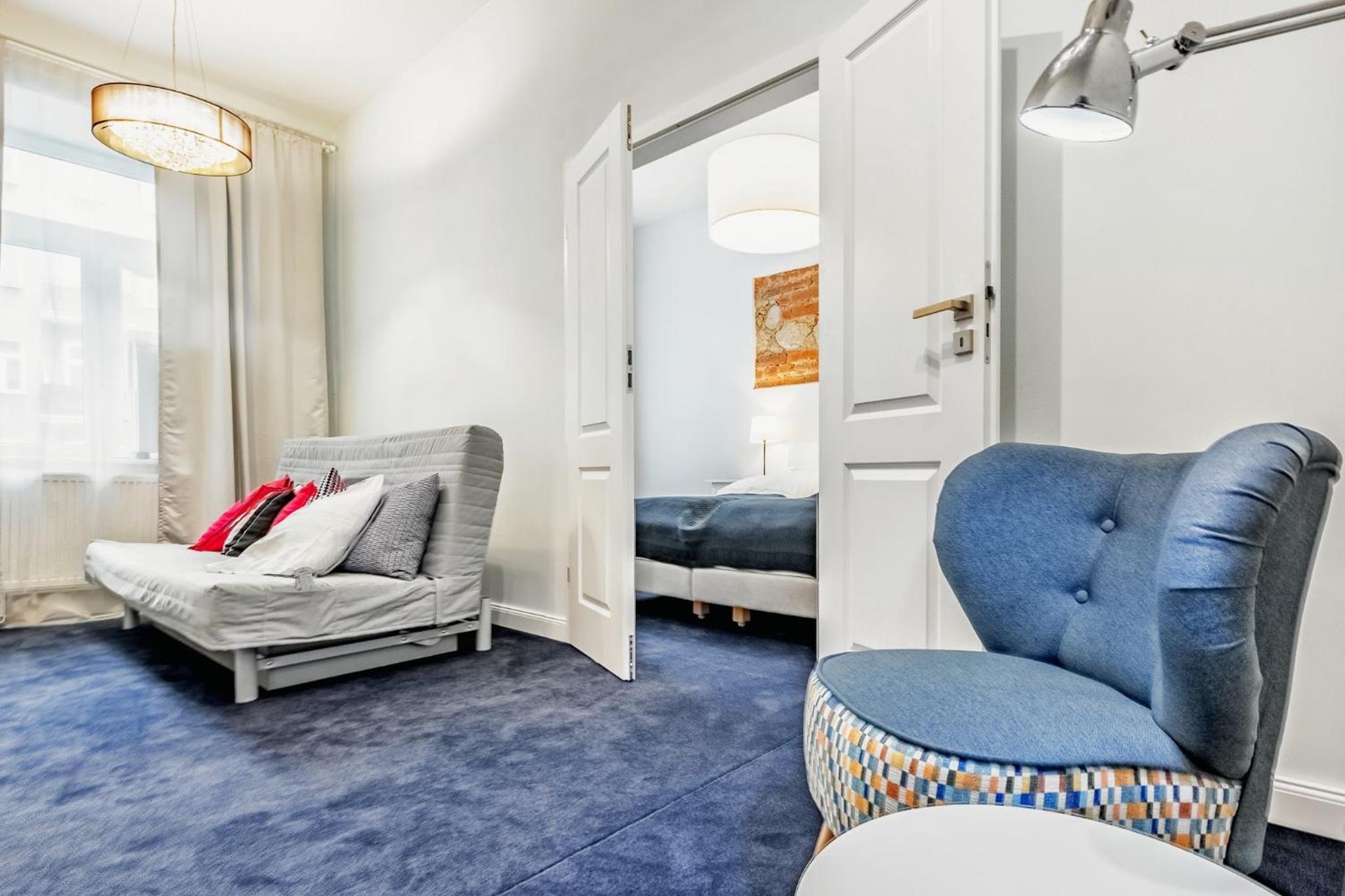 One-Bedroom Apartment - Photo 12