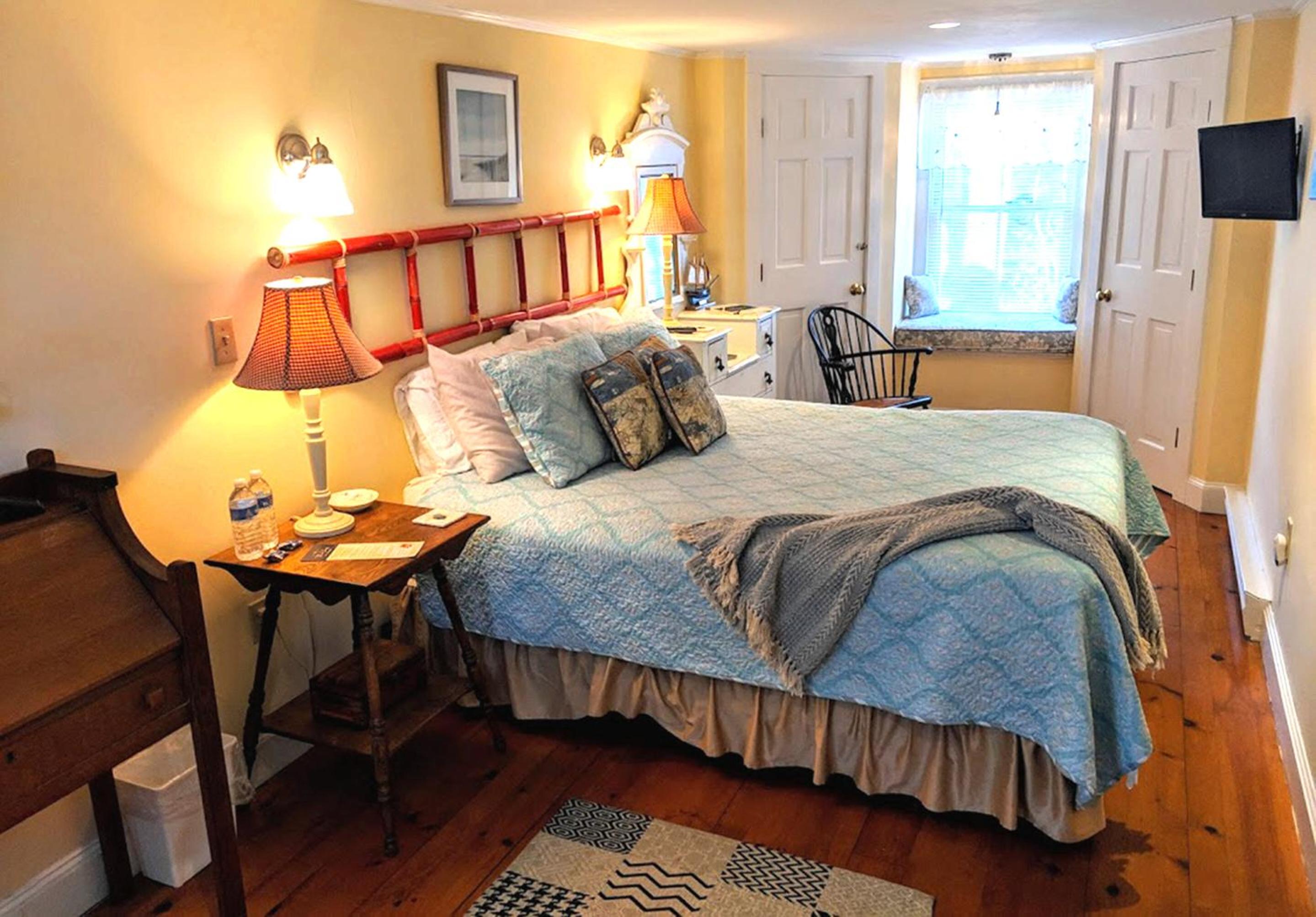 Queen Room - Lupine
