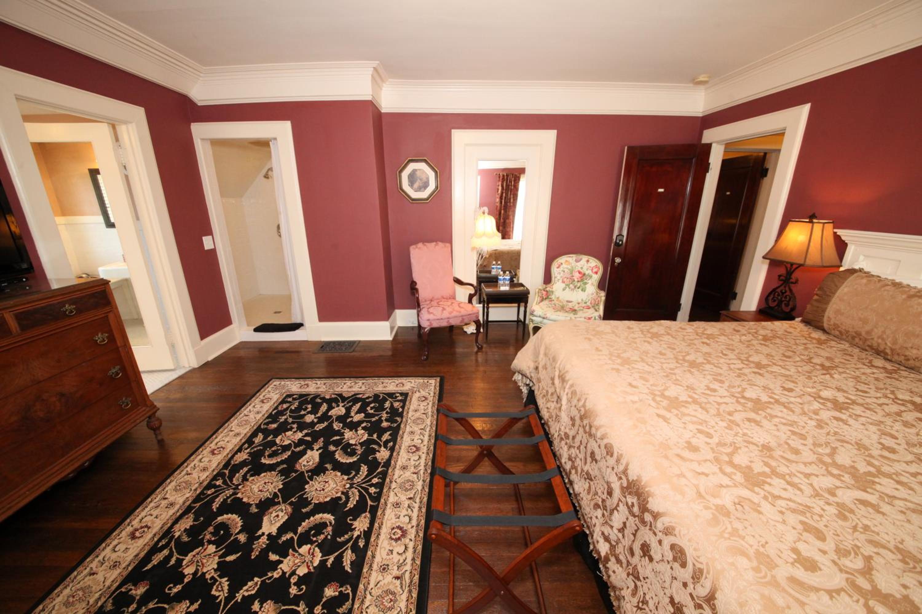 Deluxe King Room (Lady Ann) photo 2