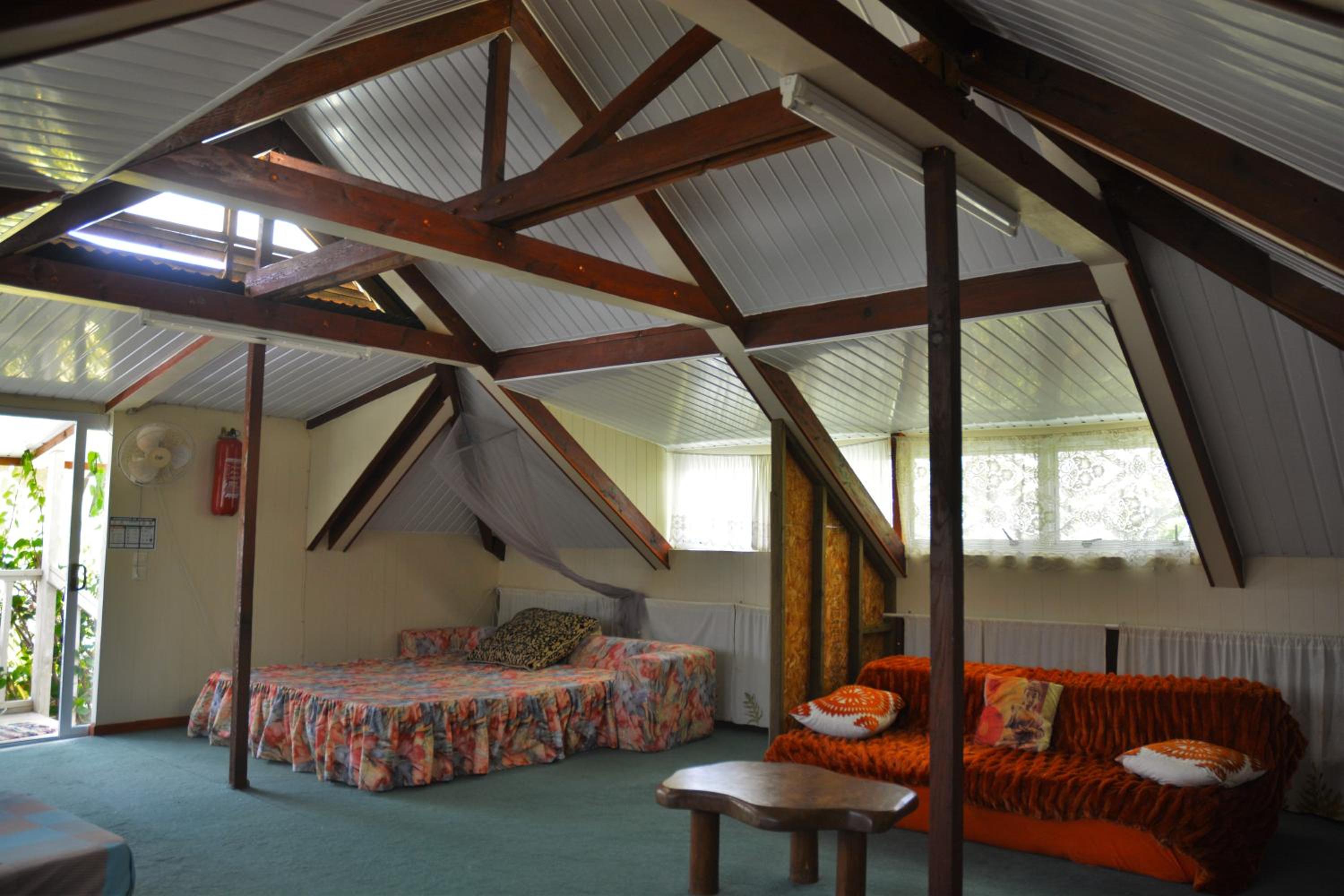 Bed in 10-Bed Mixed Dormitory Room photo 2