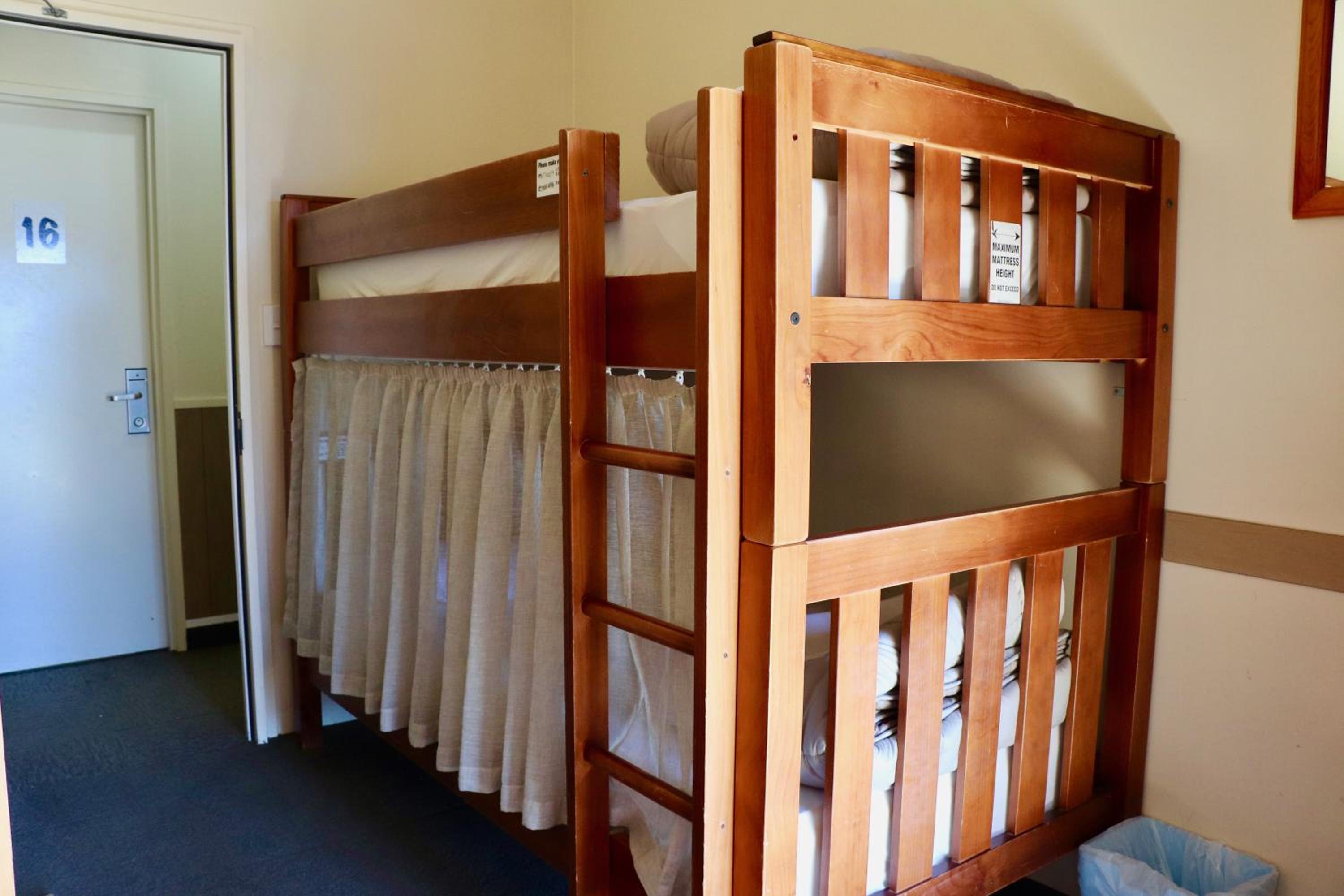 Bed in 4 Bed Mixed Dormitory Room photo 2
