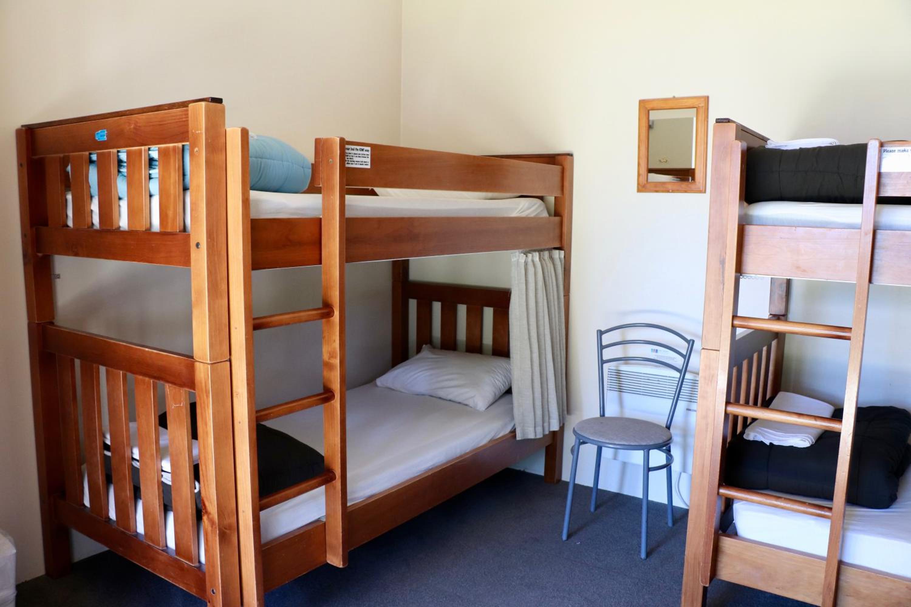 Bed in 6 Bed Mixed Dormitory Room photo 3
