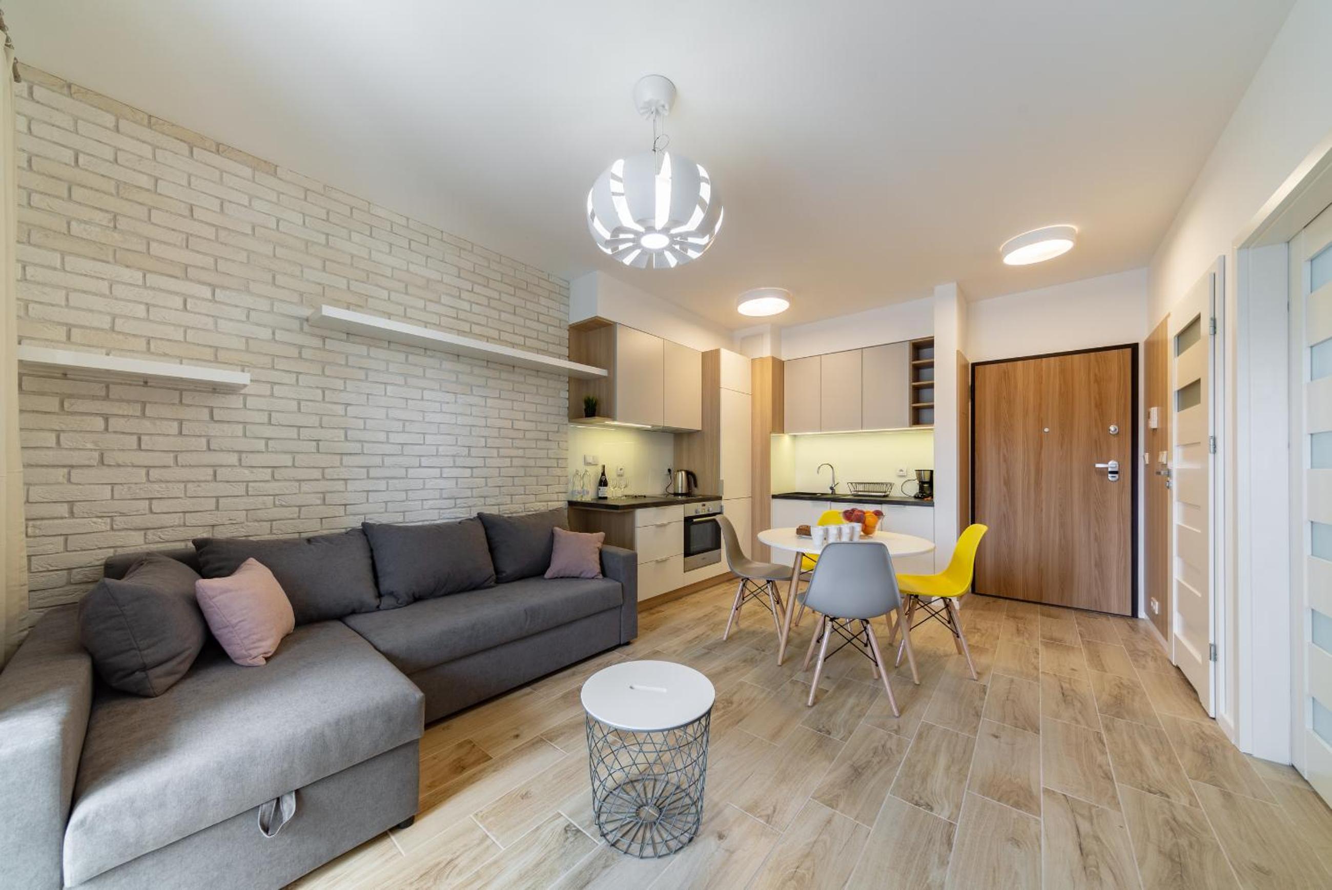 One-Bedroom Apartment