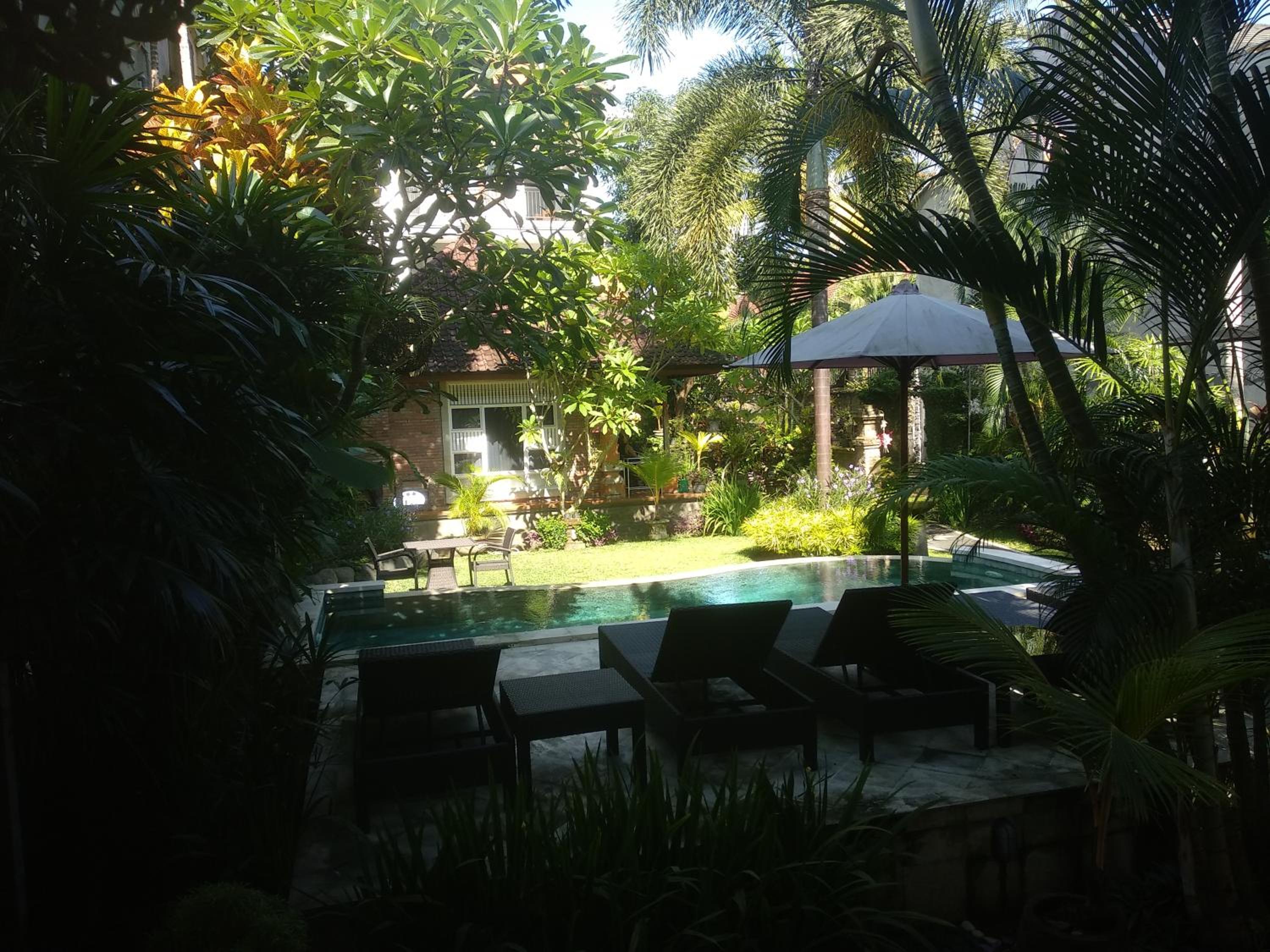 Triple Room with Pool View - Photo 3