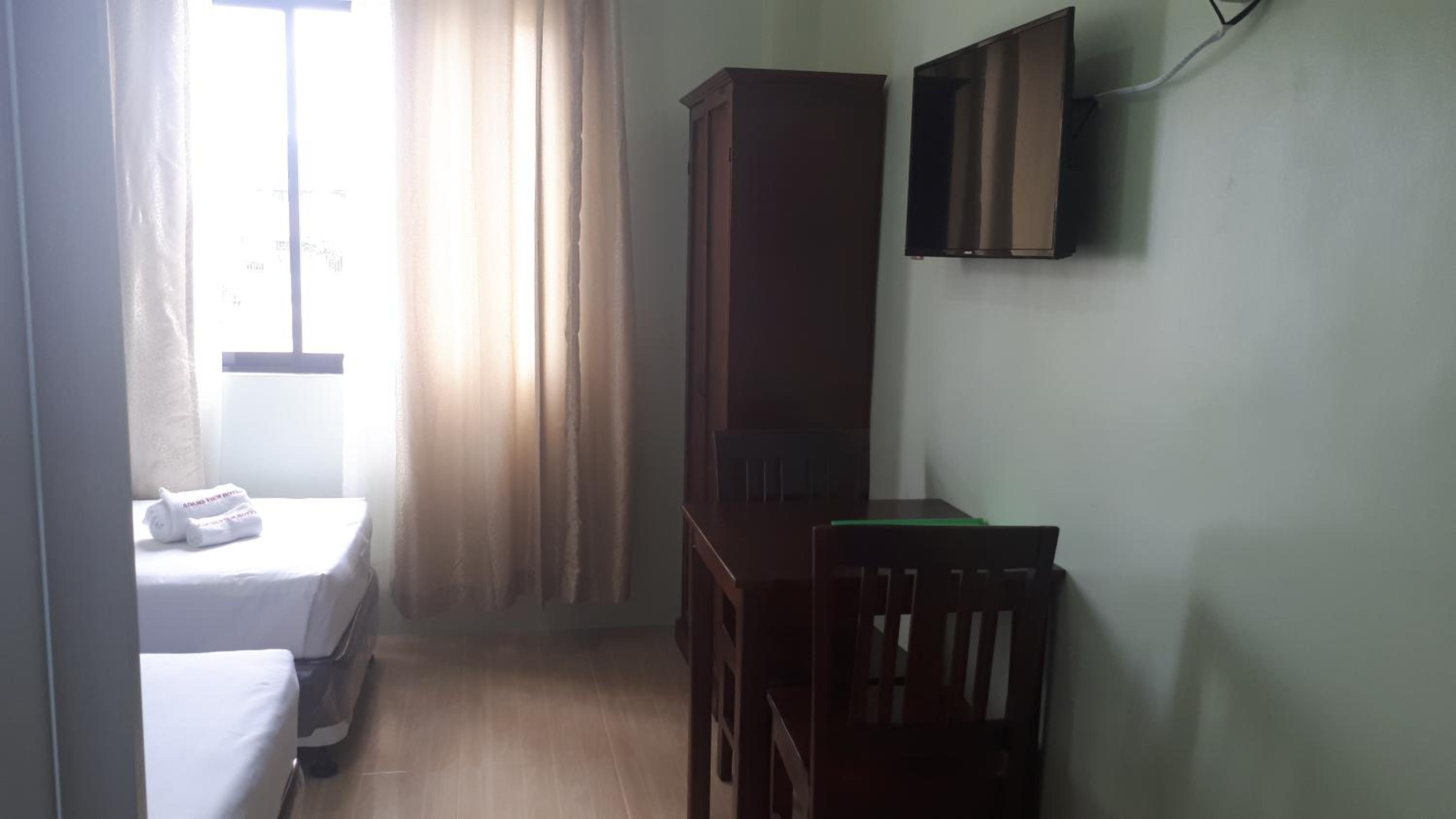 Budget Double Room - Photo 3