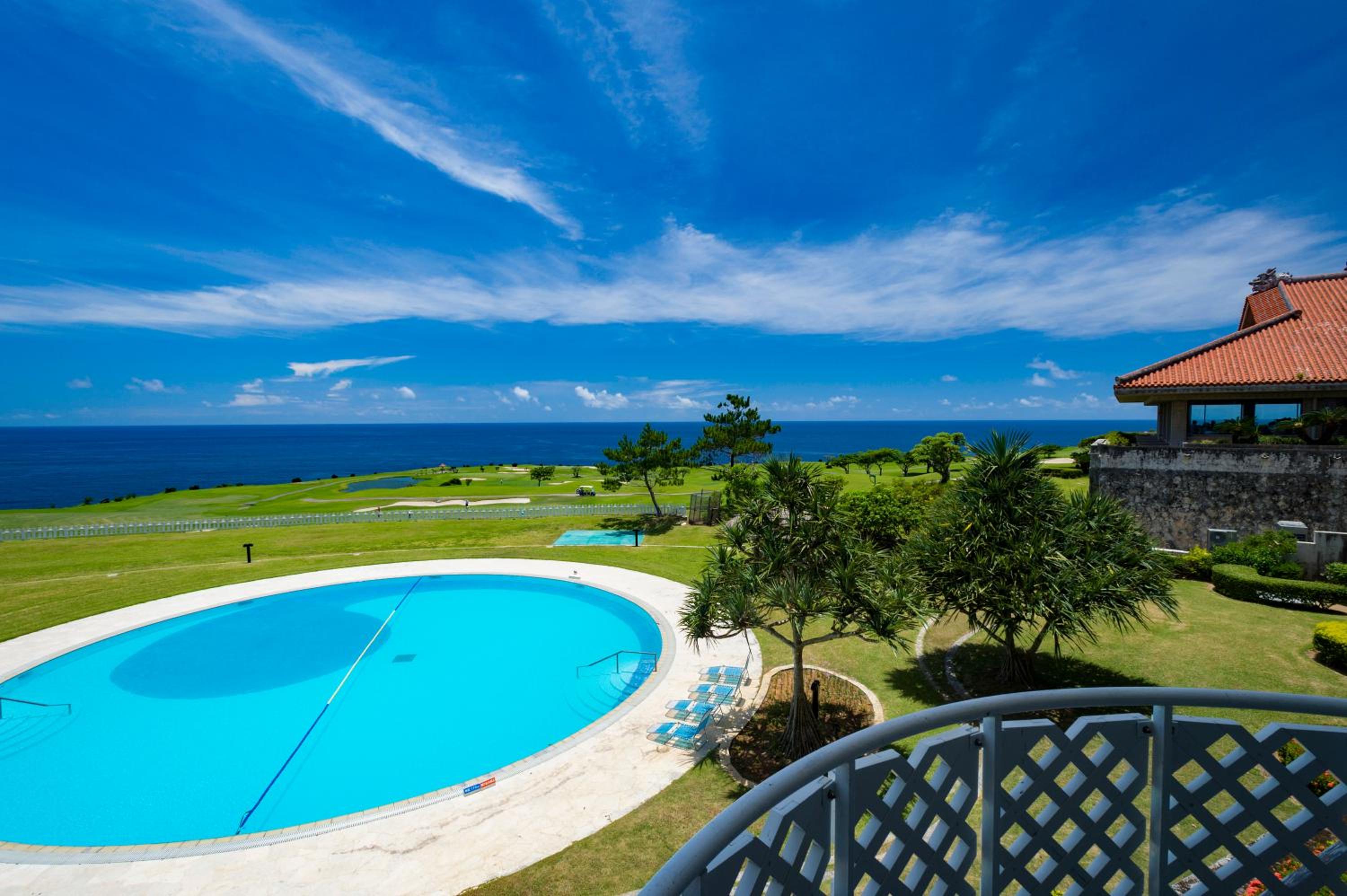 Twin Room with Sea View and Balcony - High Floor  photo 3