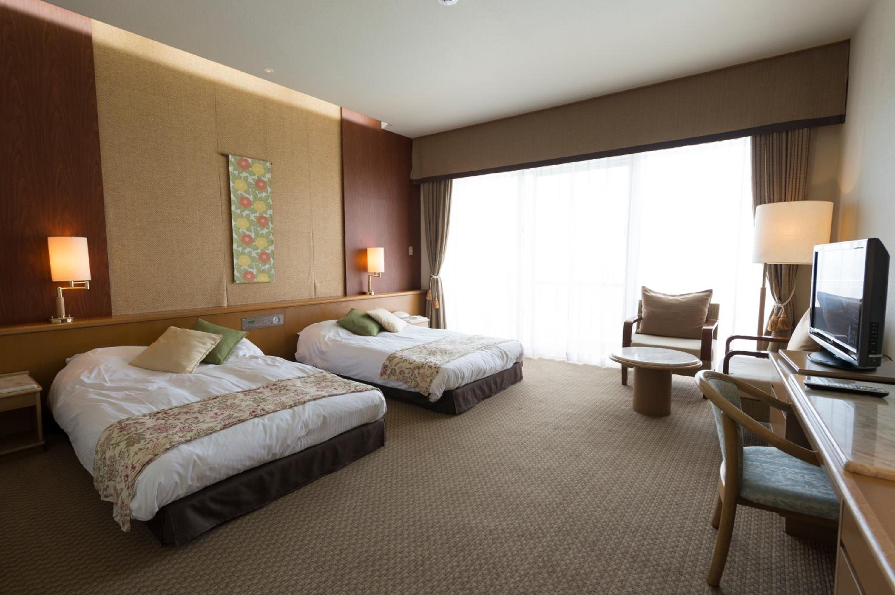 Twin Room with Sea View and Balcony - High Floor  photo 1