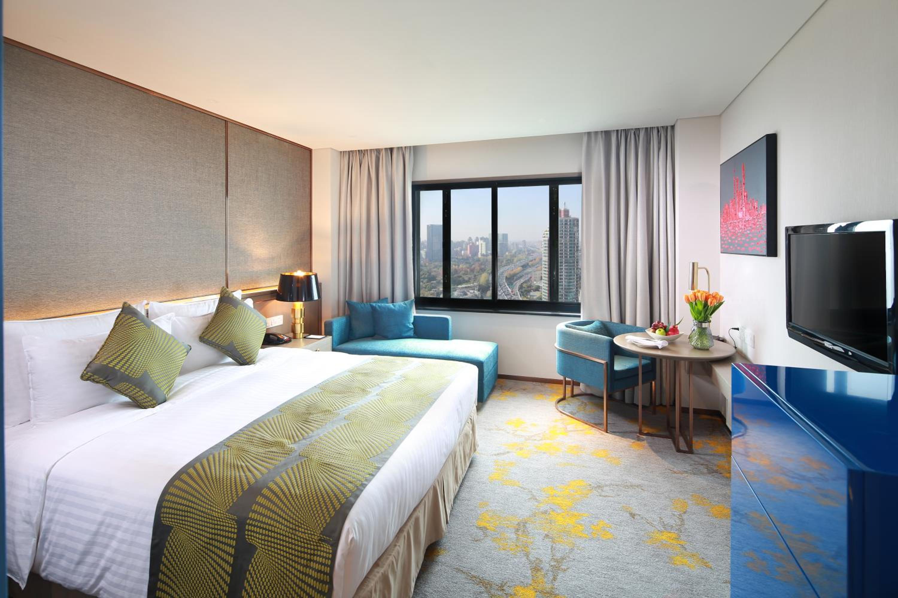 Standard Queen Room - A free copy of Shanghai Taste and a welcome gift upon check-in