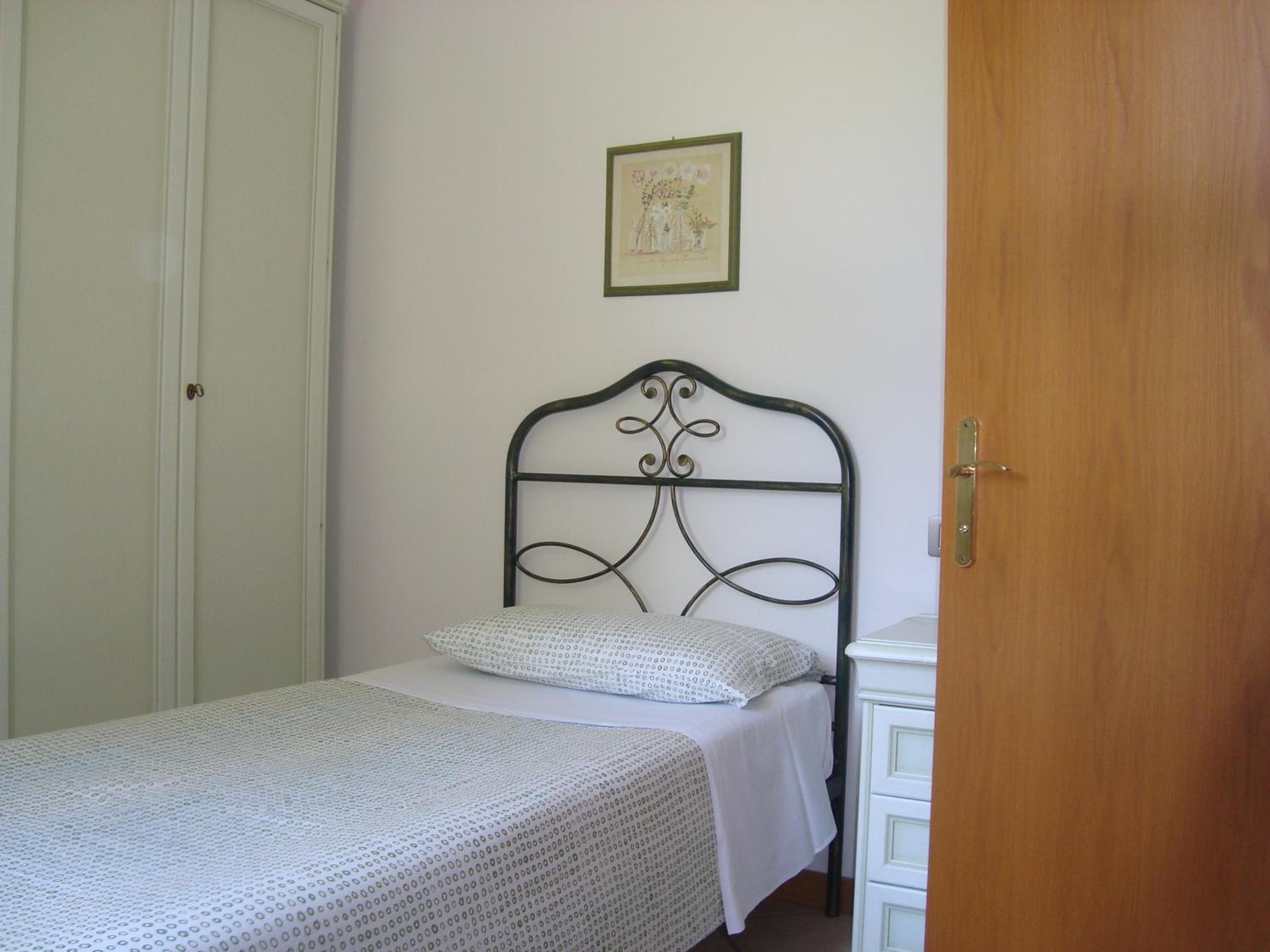 Small One-Bedroom Apartment photo 1