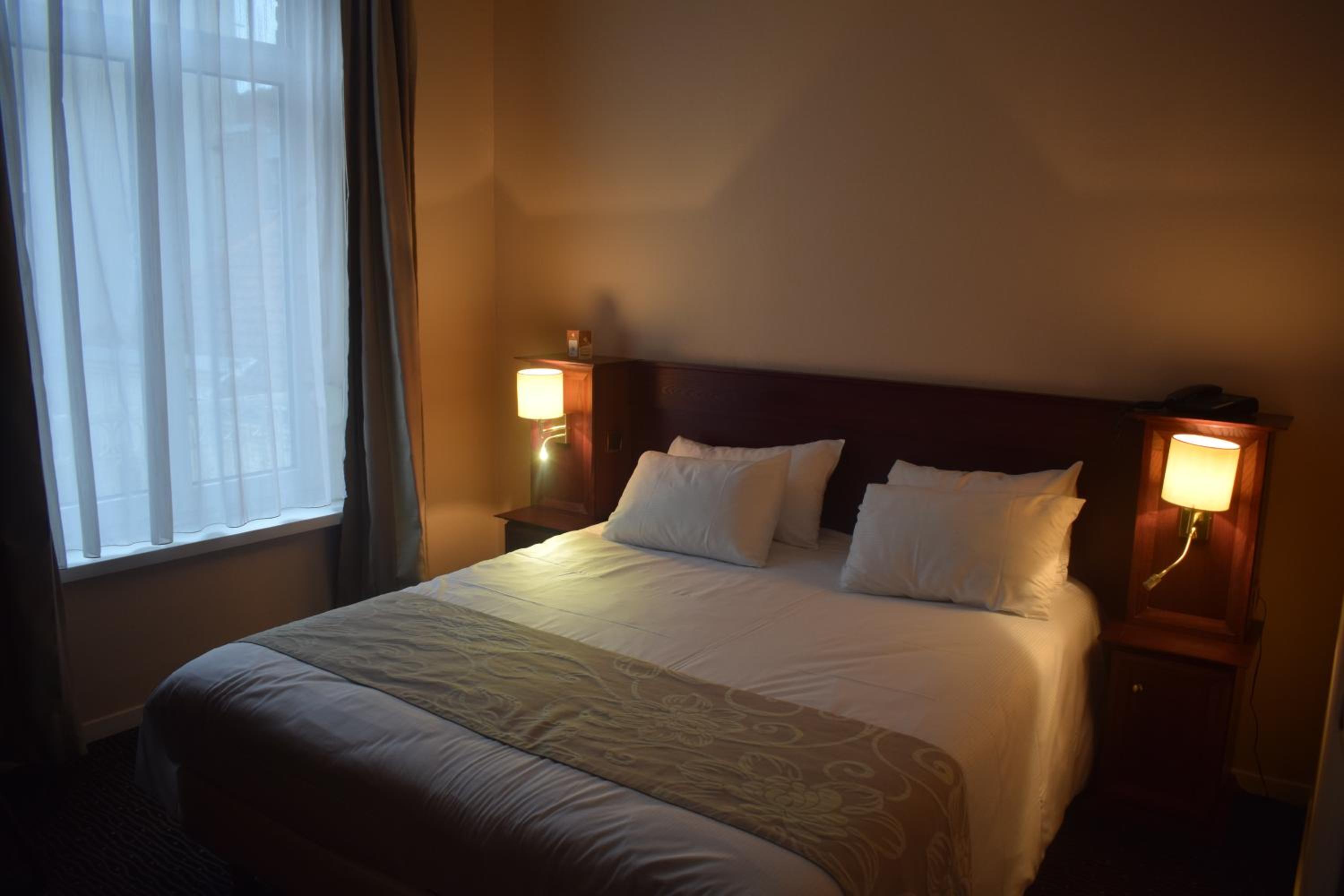 Double Room - Photo 13