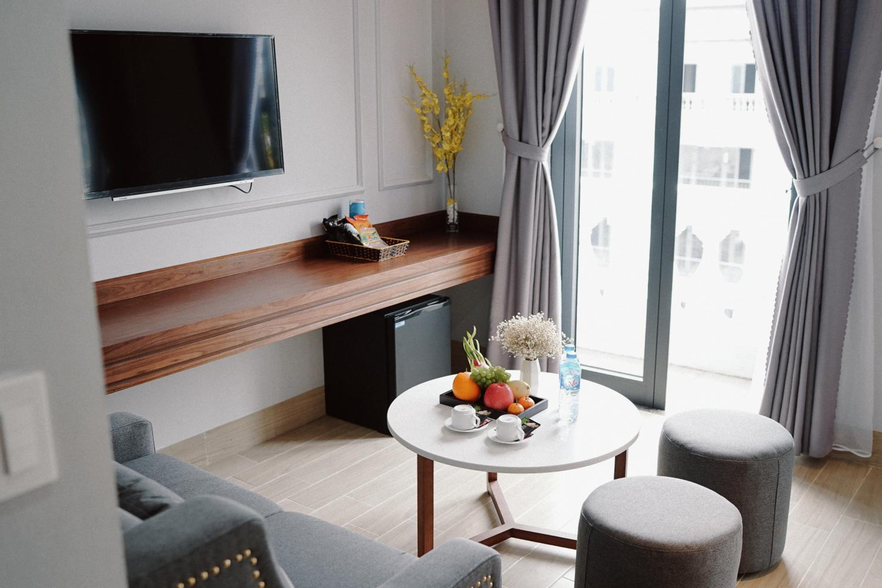 Queen Room with Balcony photo 3