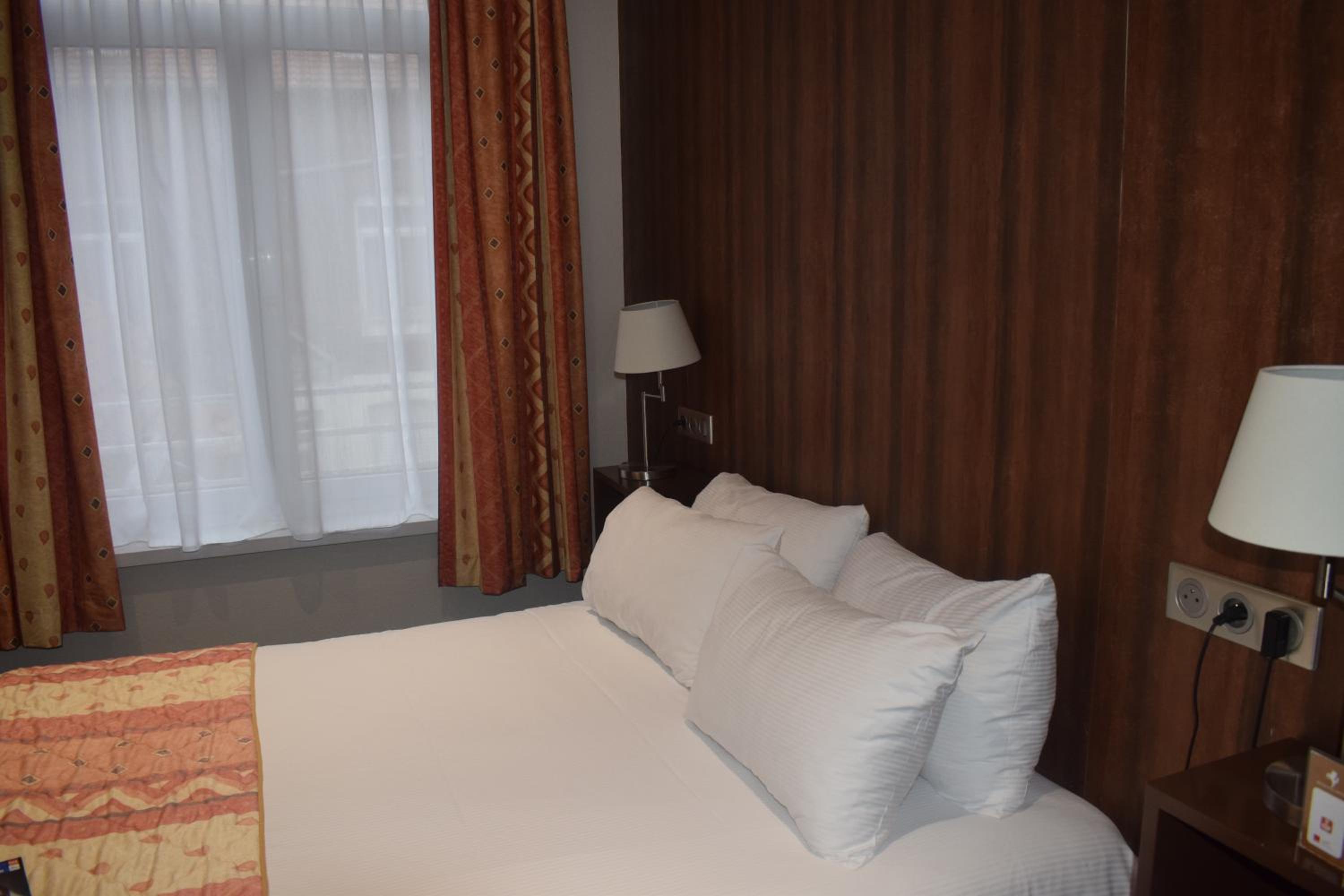 Double Room - Photo 5