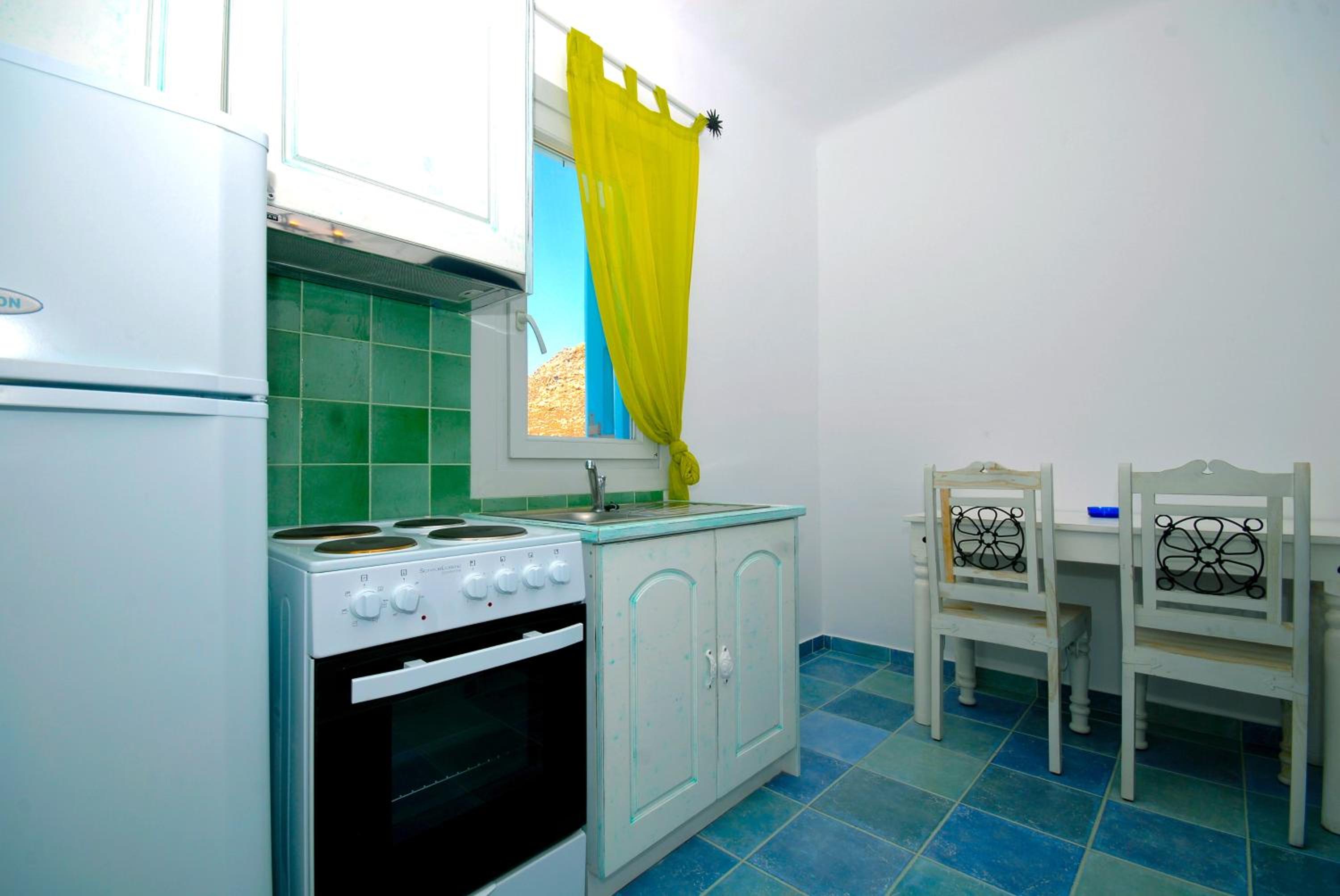 Studio (2 Adults) - Photo 8