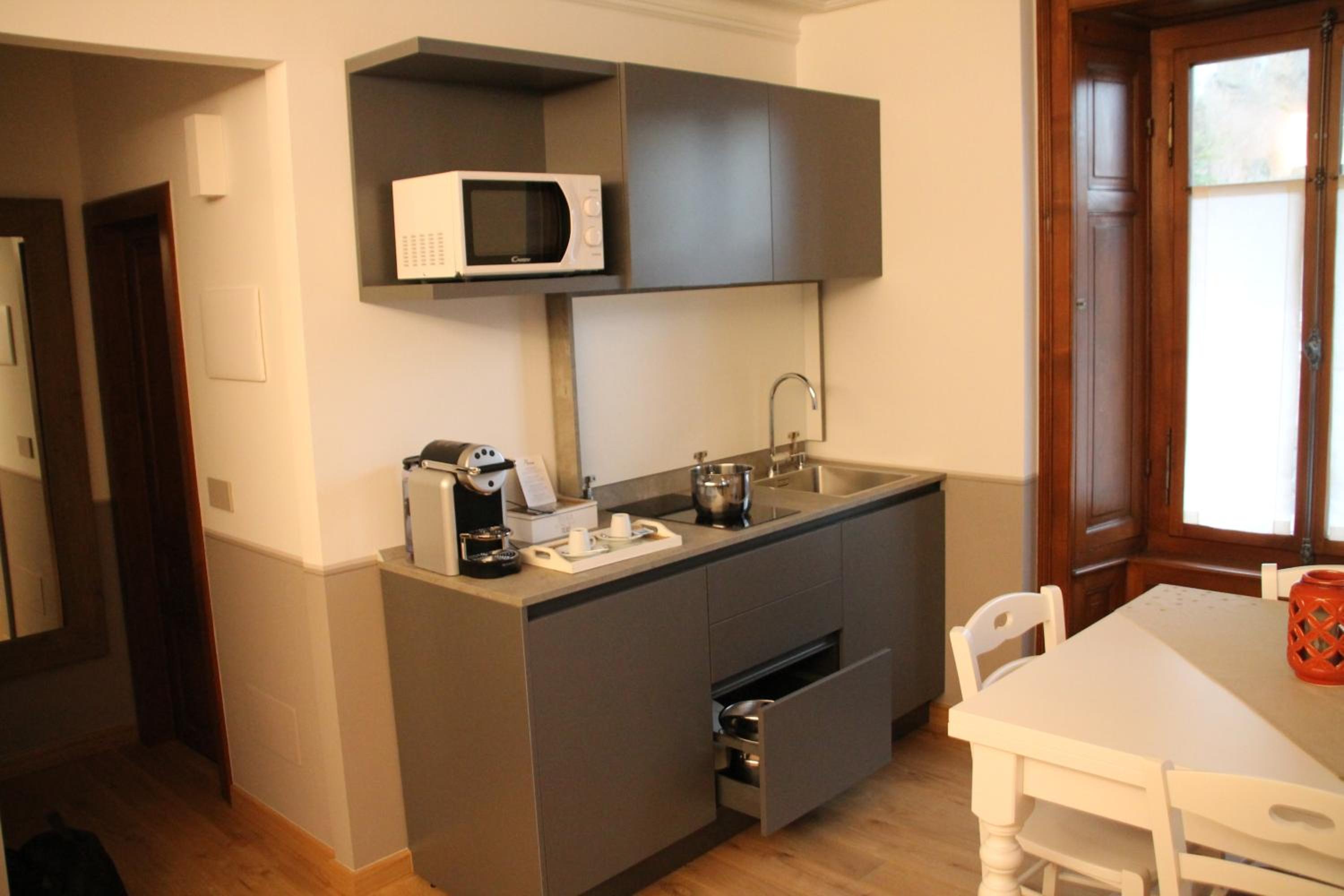 Studio Apartment - Photo 5