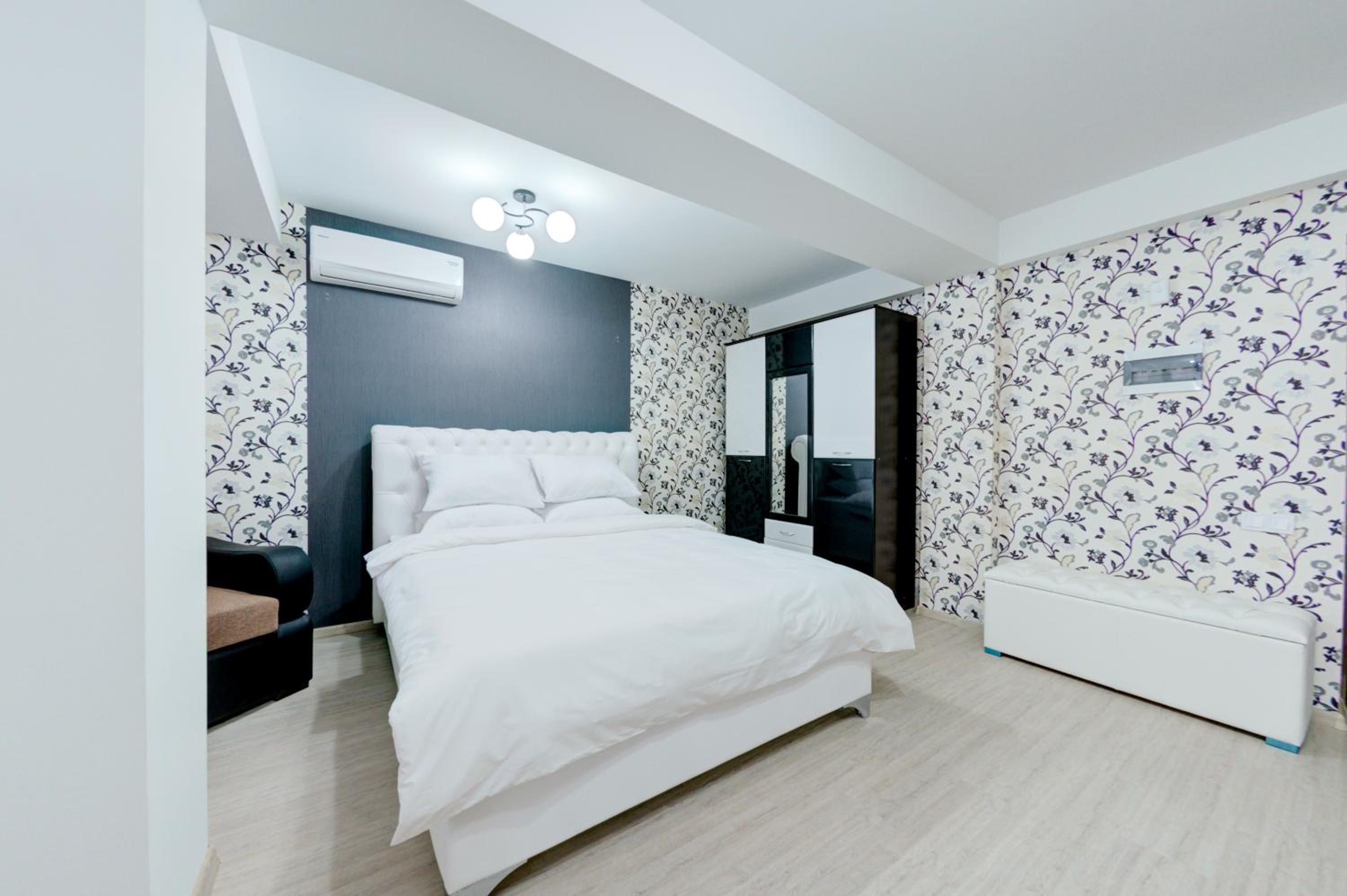 Large Double Room photo 1