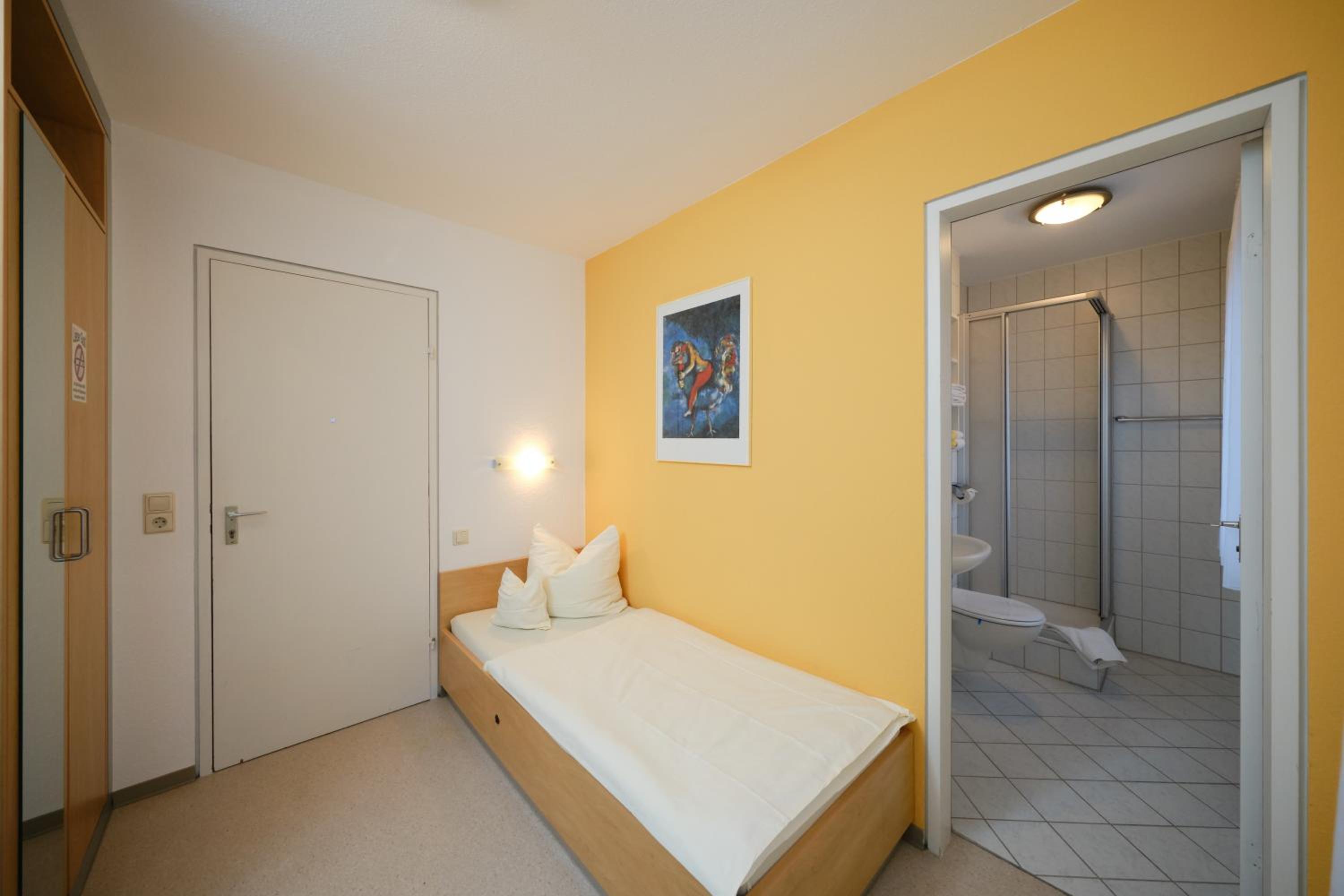 Single Room with Shower photo 3