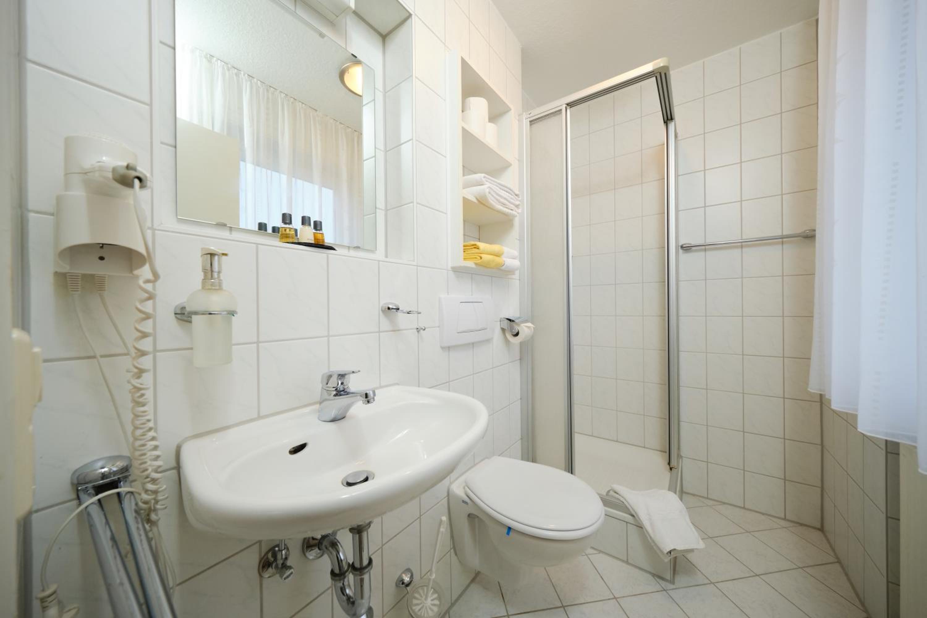 Single Room with Shower photo 2