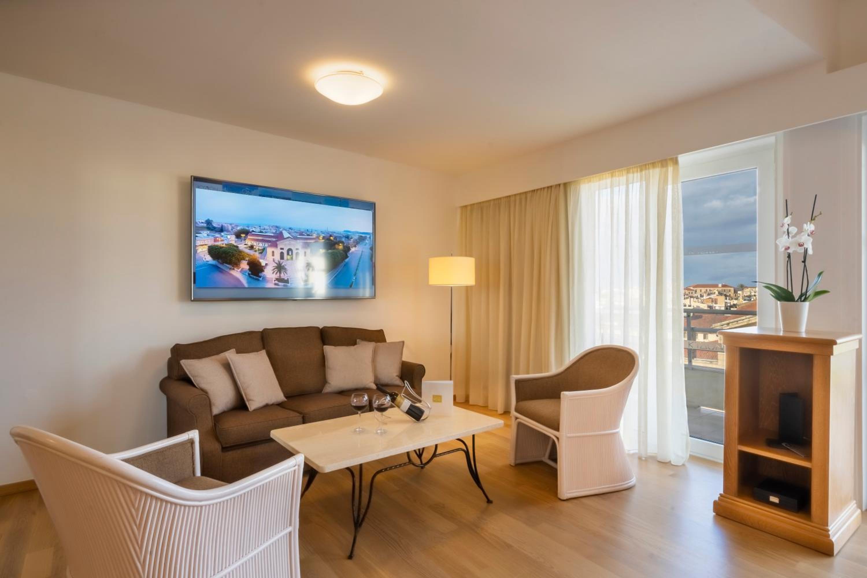 Executive Suite with Town Old View - Photo 18
