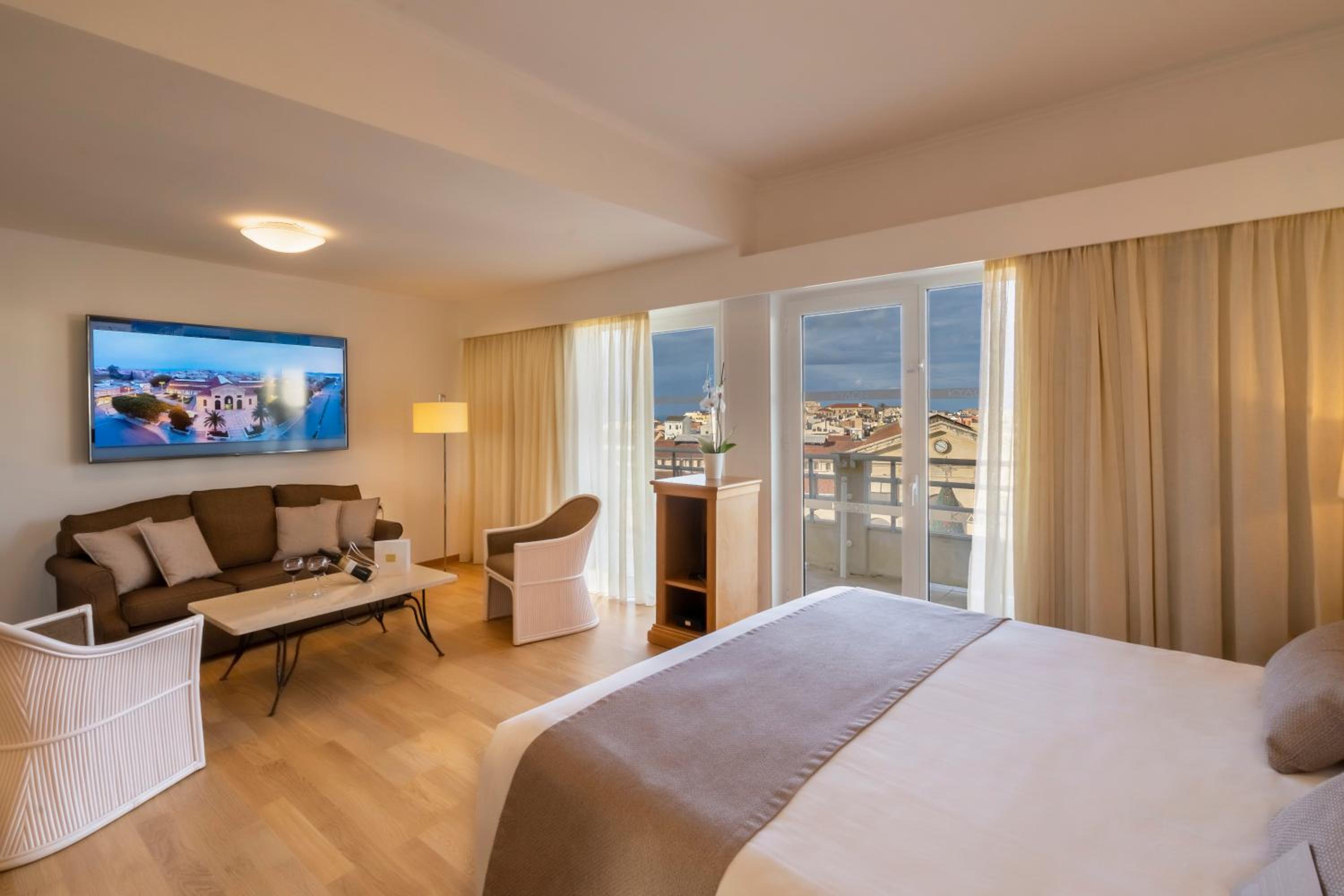 Executive Suite with Town Old View - Photo 8