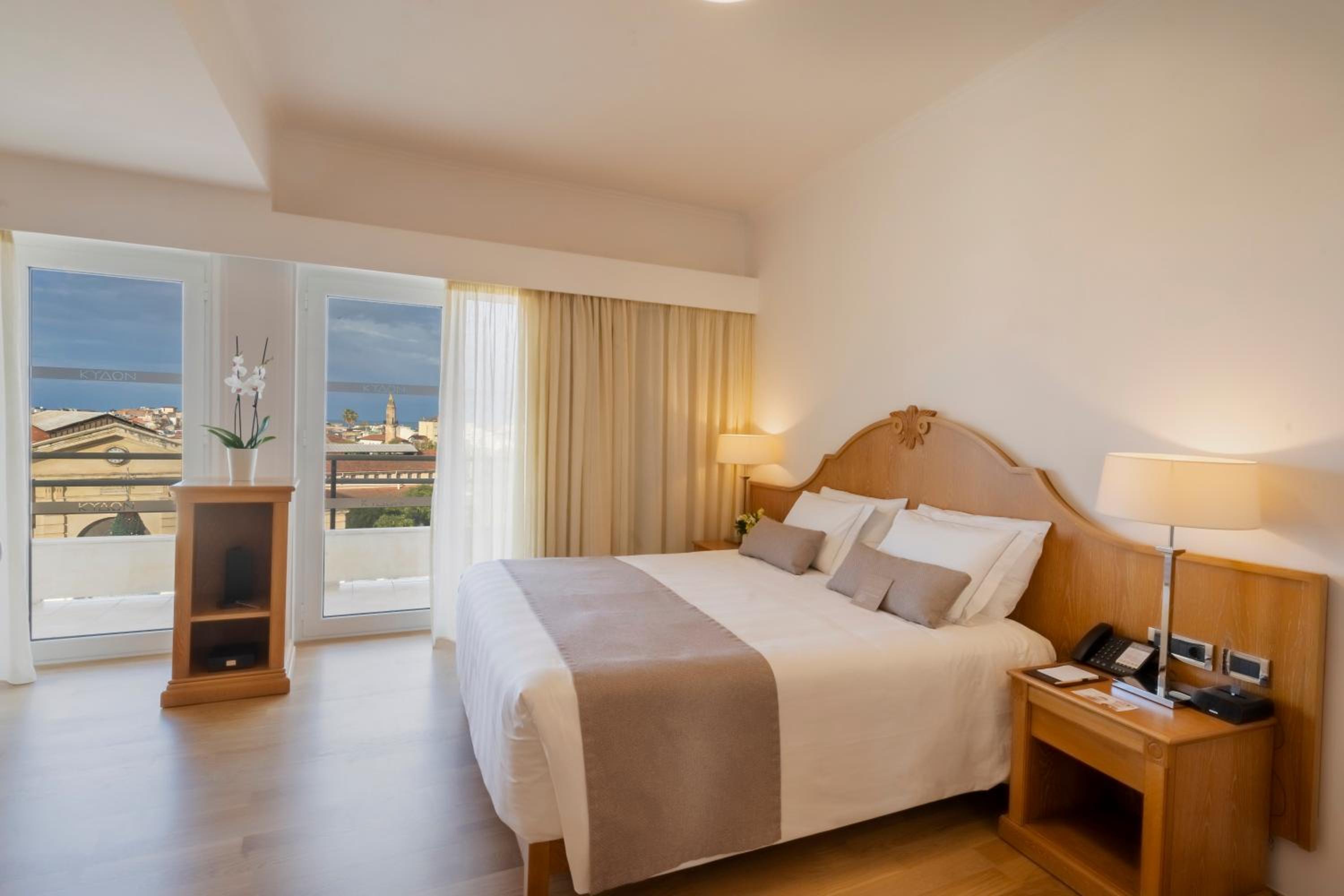 Executive Suite with Town Old View - Photo 2