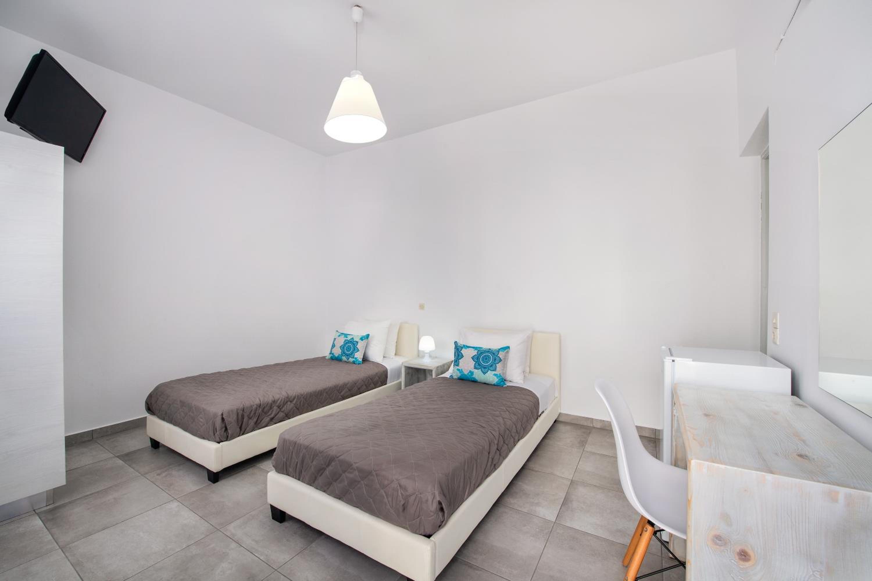 Economy Twin Room