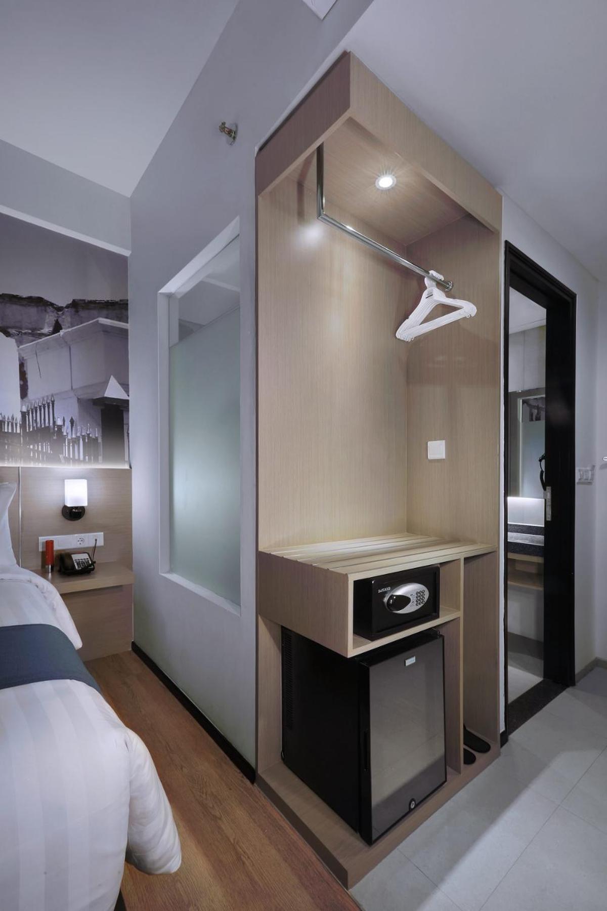 Superior Double or Twin Room photo 3