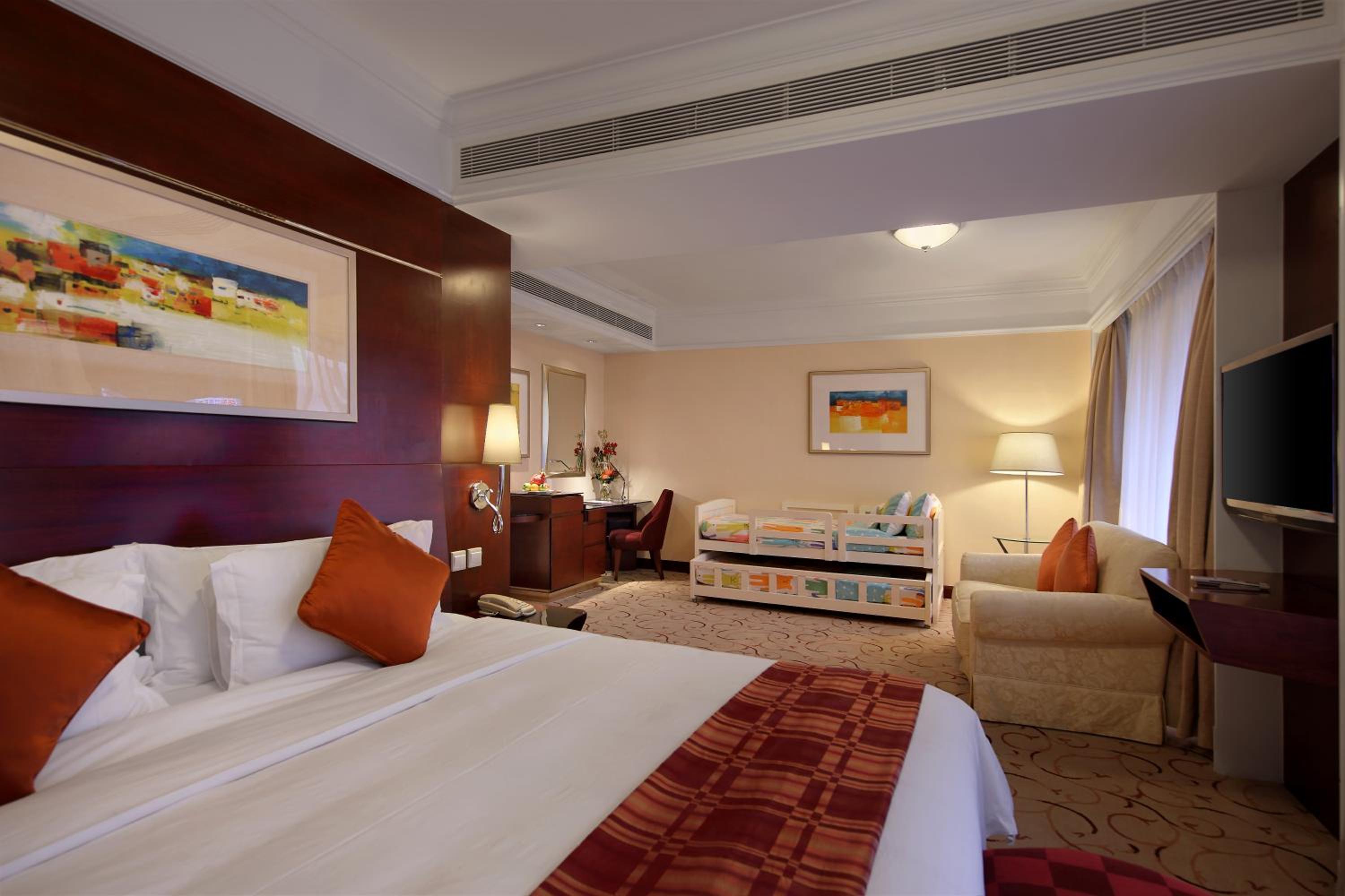 Royal Family Suite photo 1