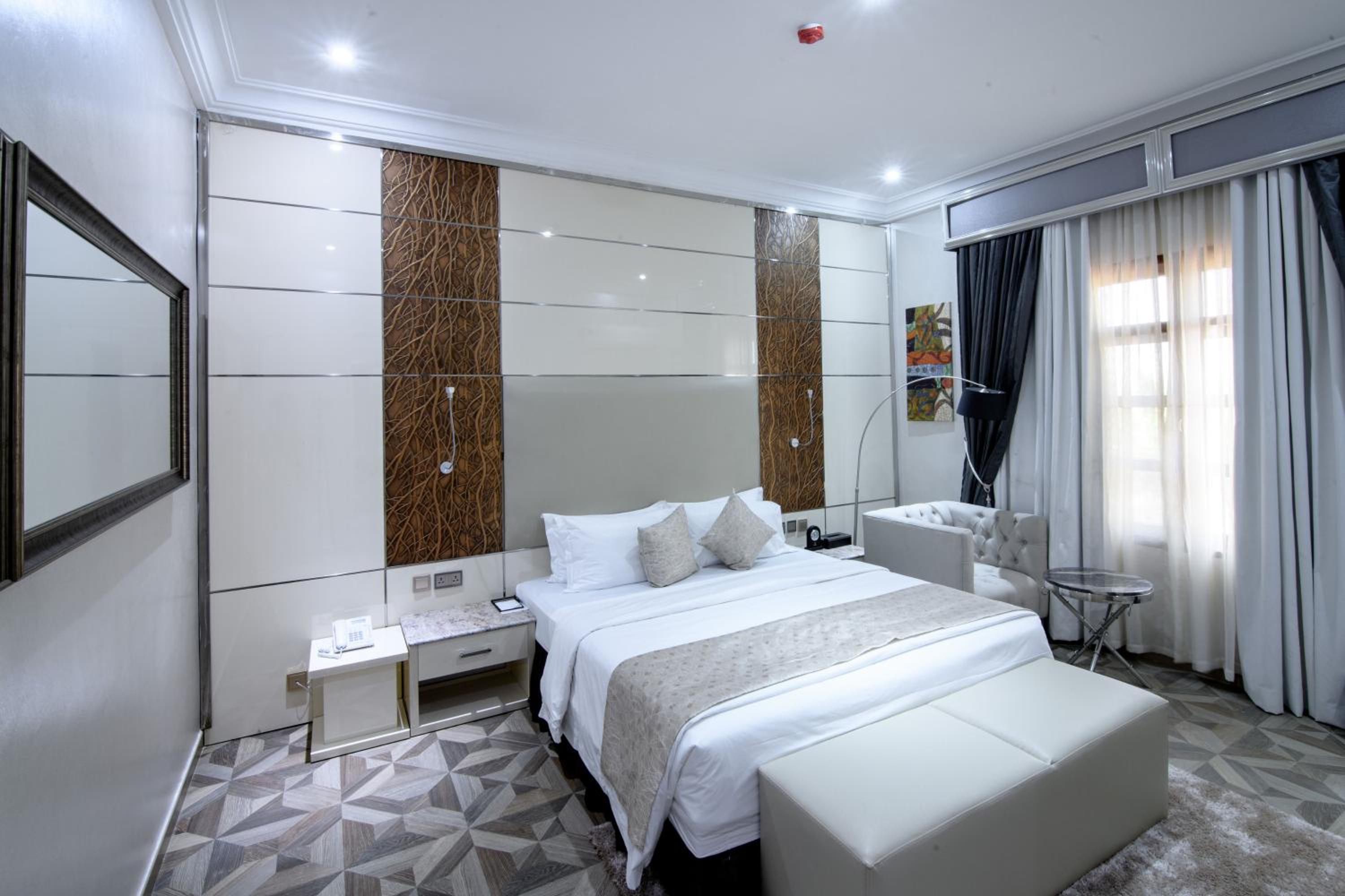 Standard Double Room photo 2