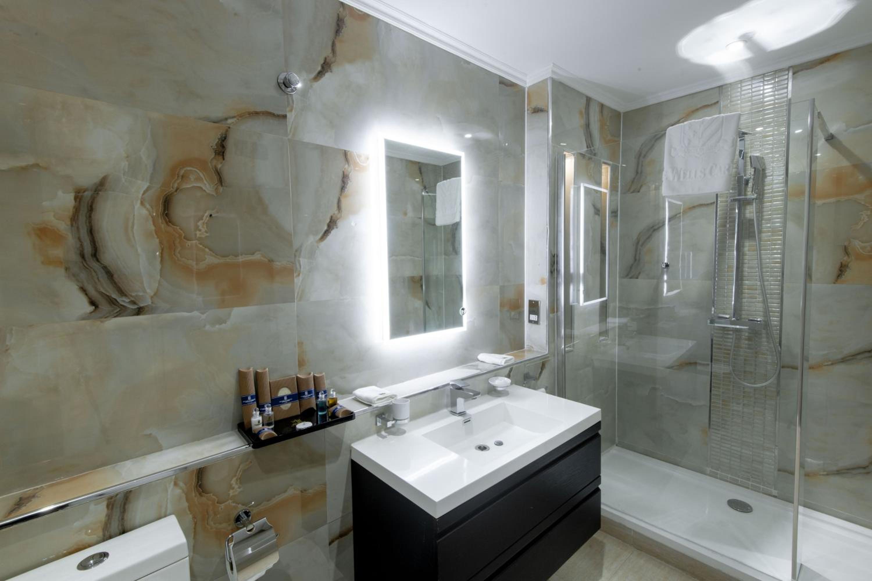 Executive Suite photo 2