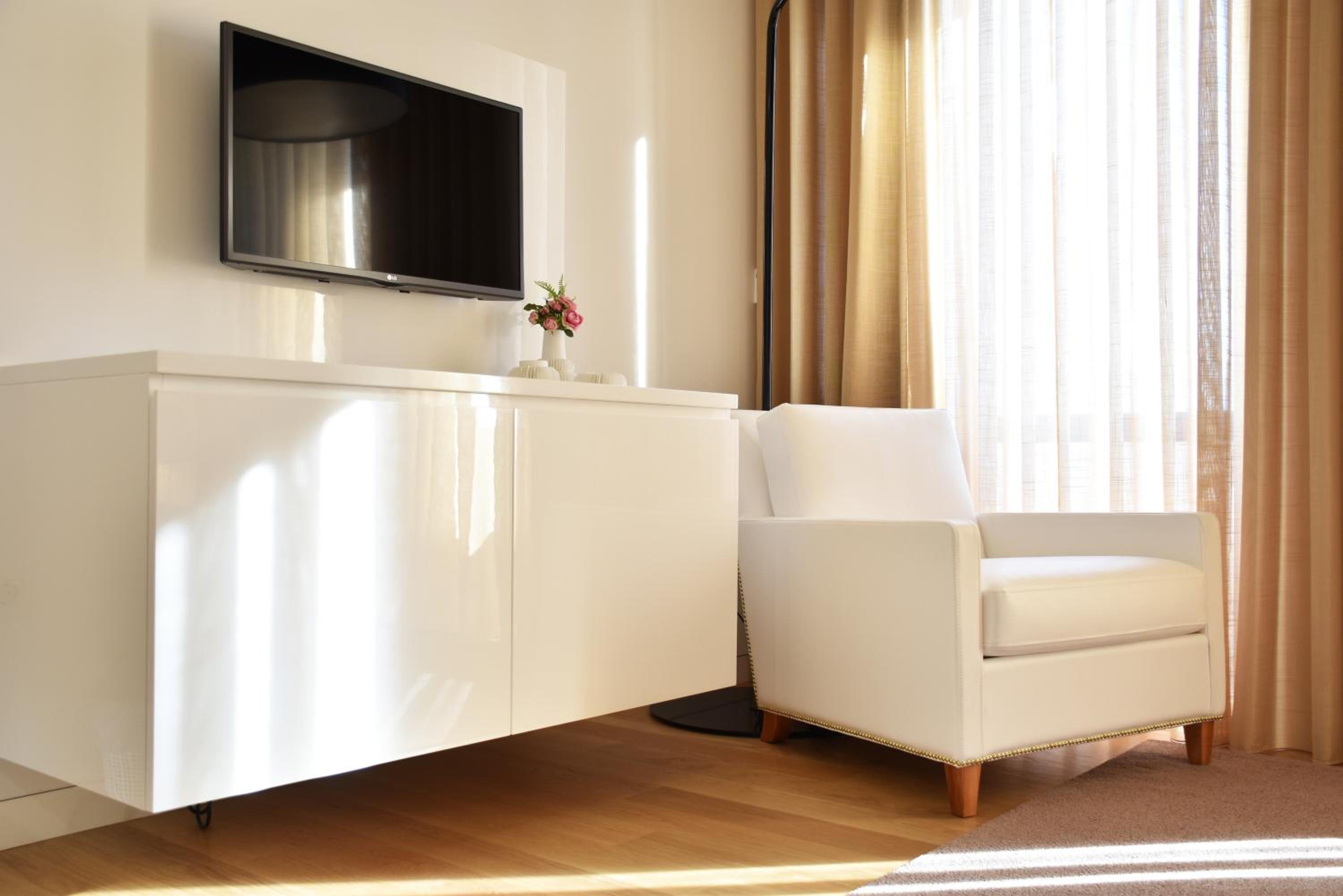 Double or Twin Room photo 3