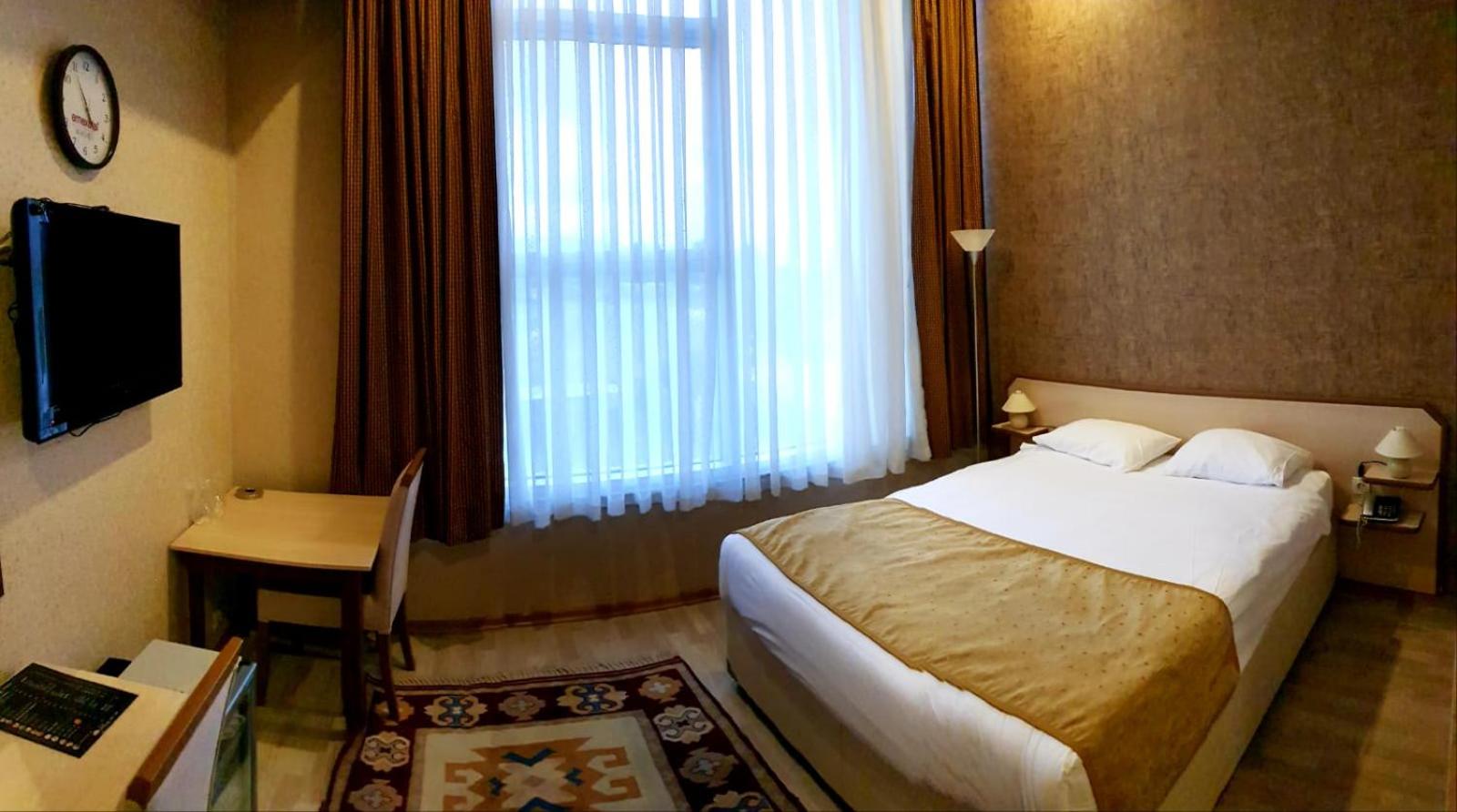 Economy Double or Twin Room photo 3