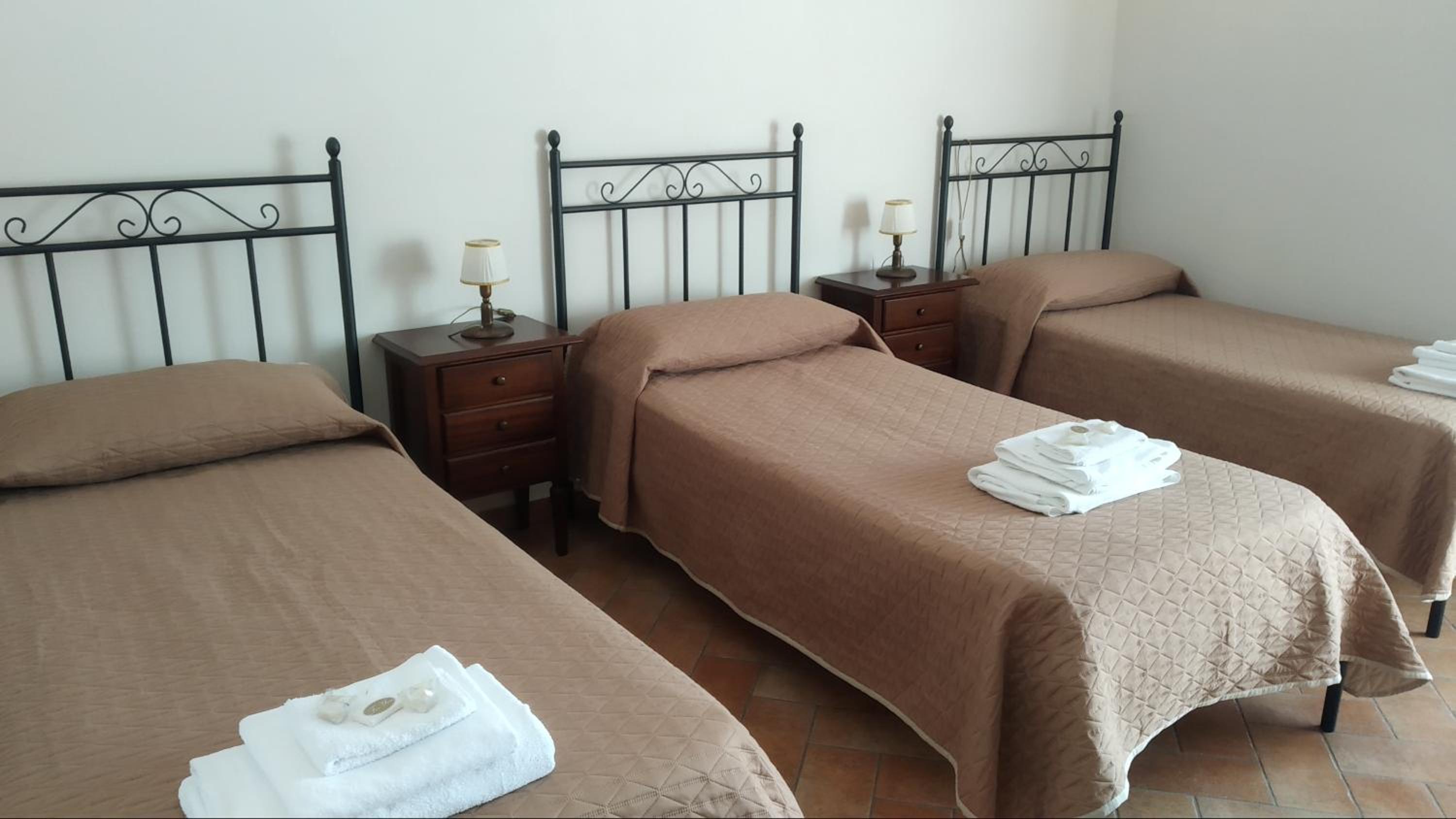 Triple Room - Photo 4