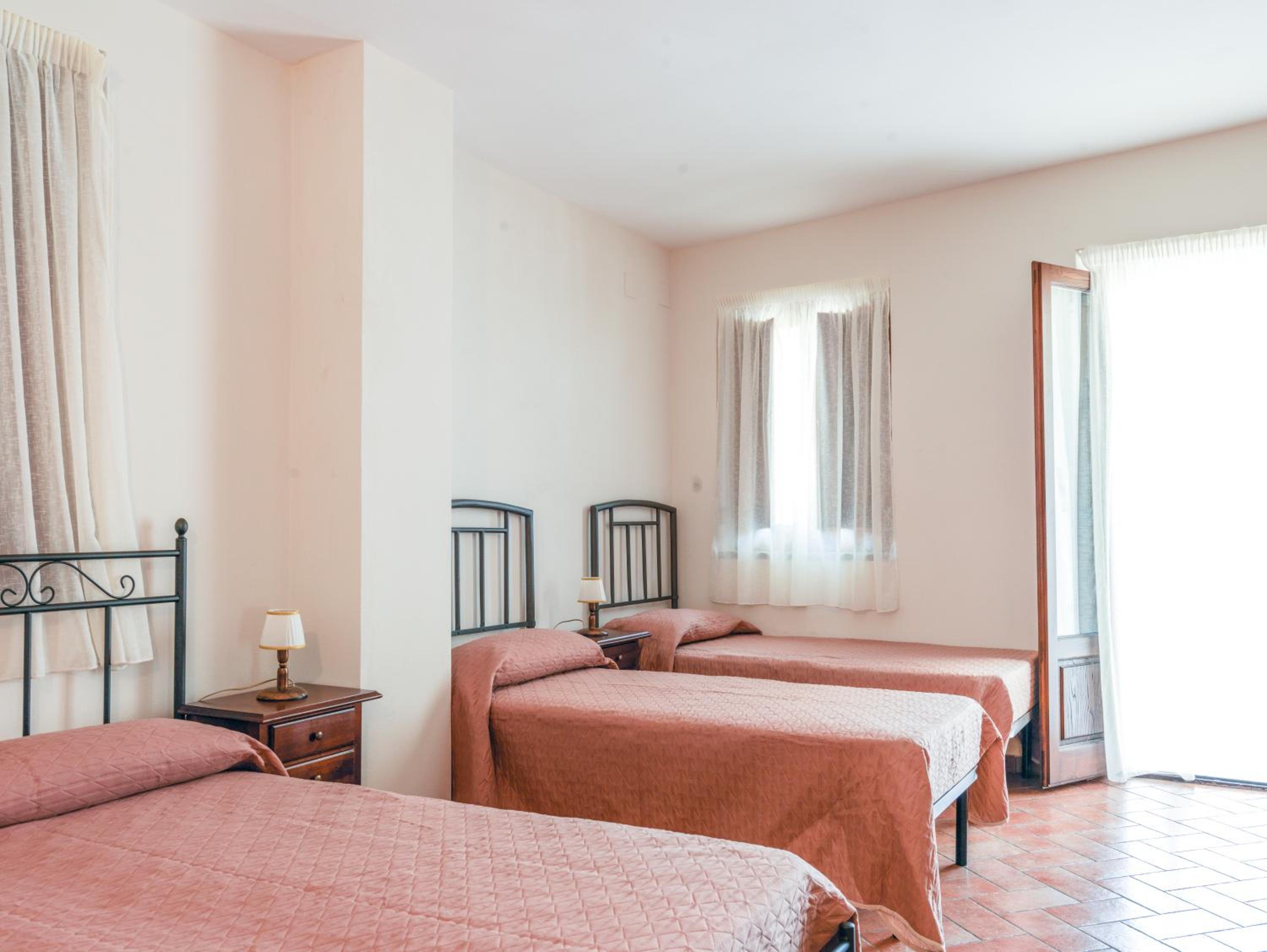 Triple Room - Photo 1