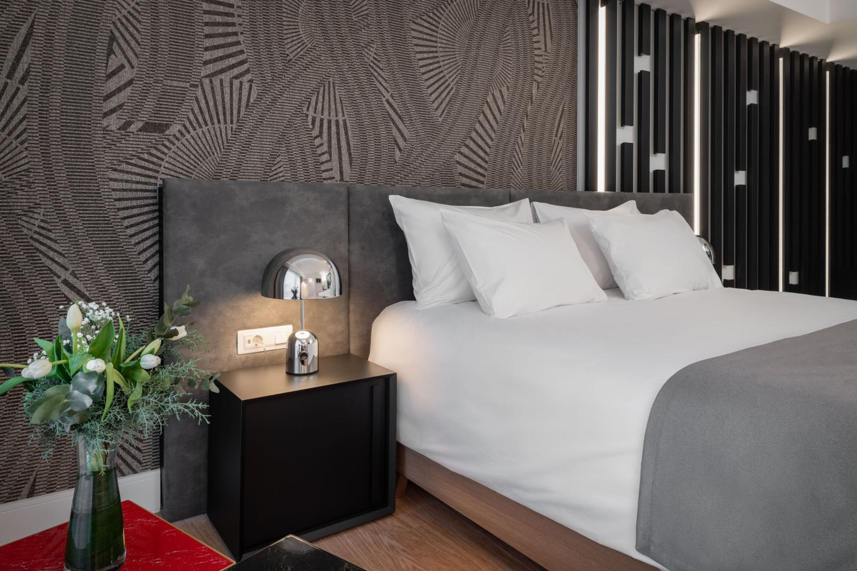 Deluxe room with Jetted Tub photo 2