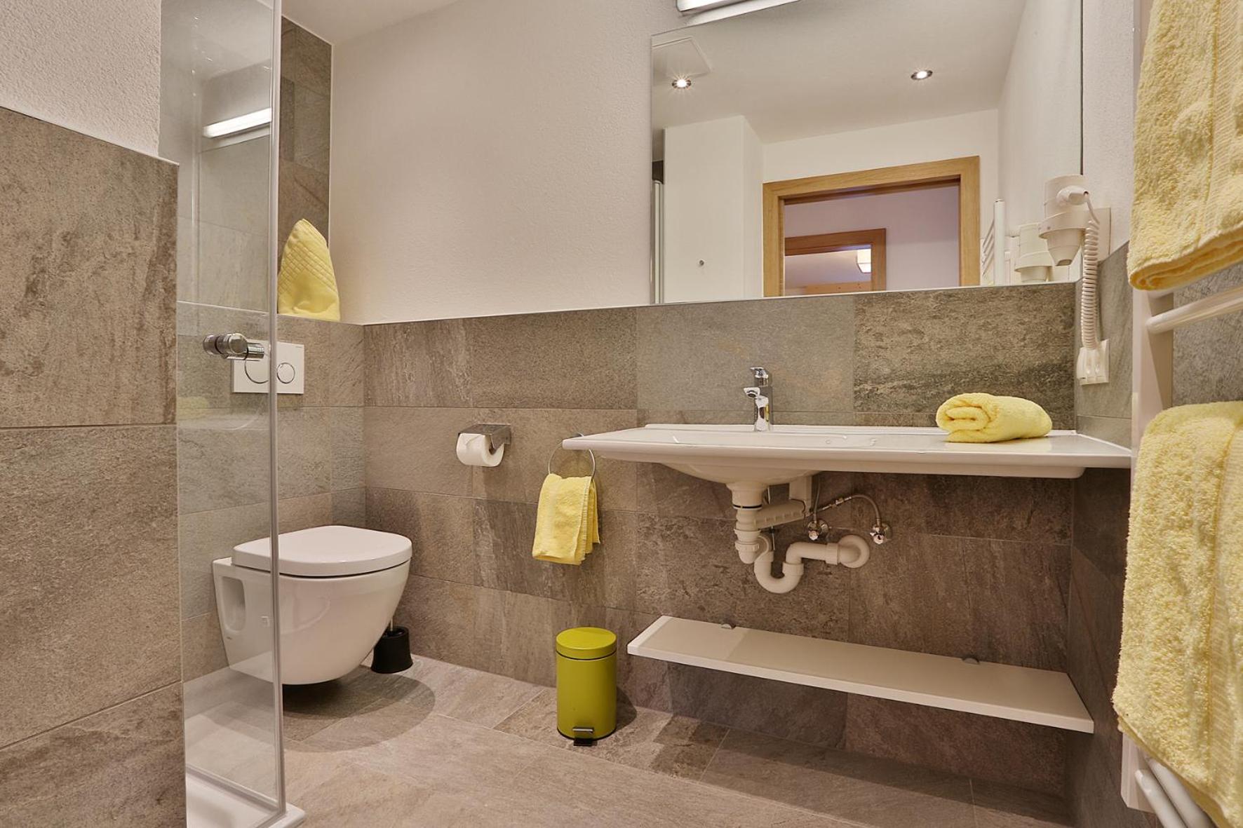 Two-Bedroom Apartment - Photo 3