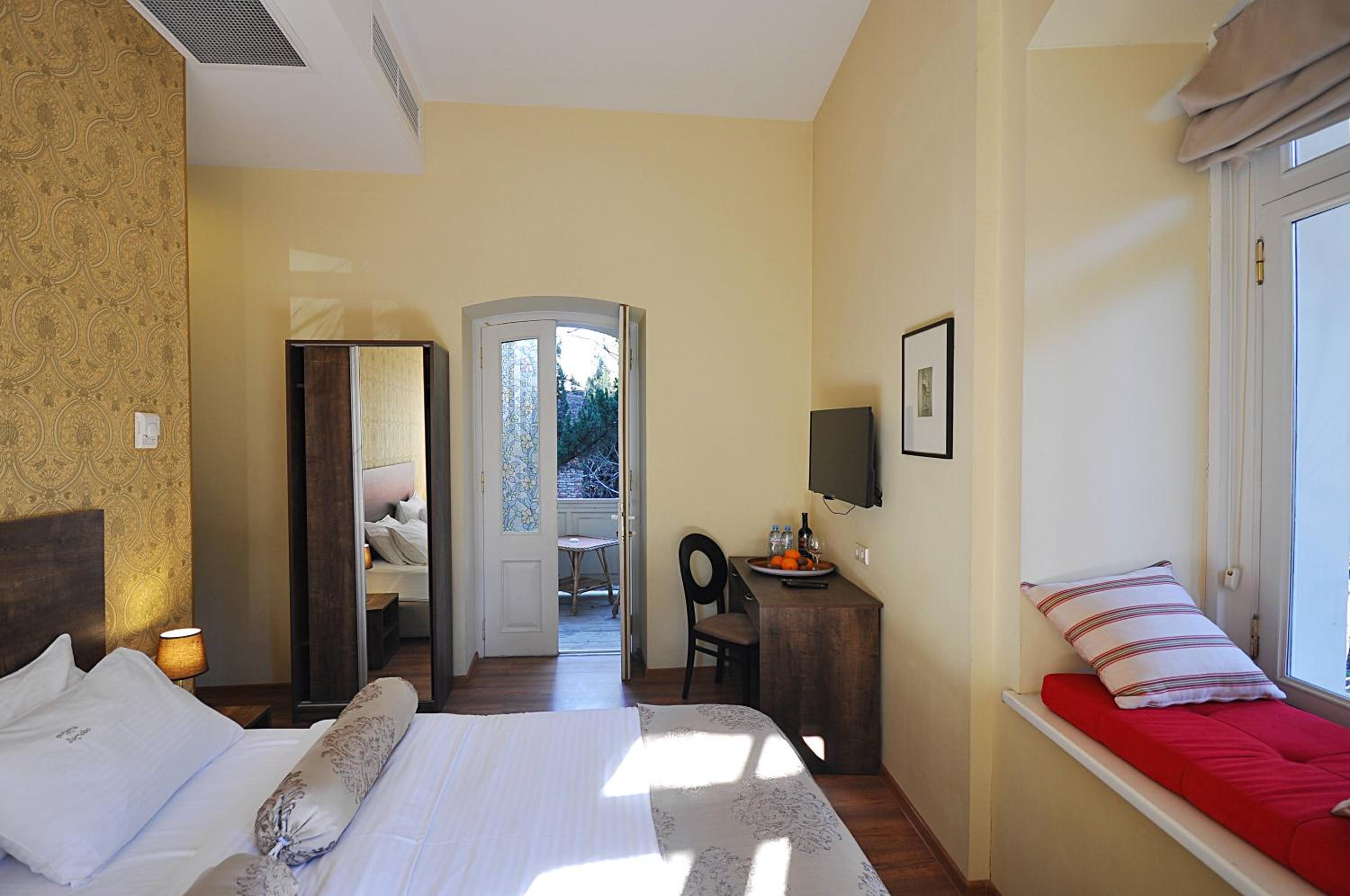 Superior Double Room - Photo 8