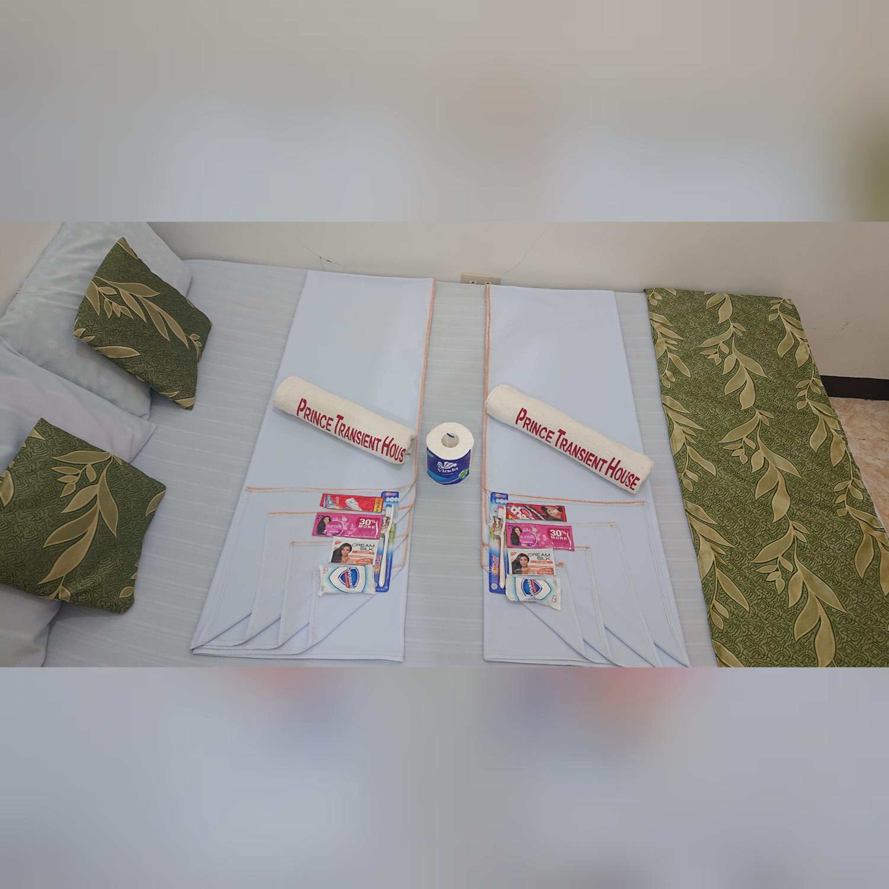 Budget Double Room - Photo 13