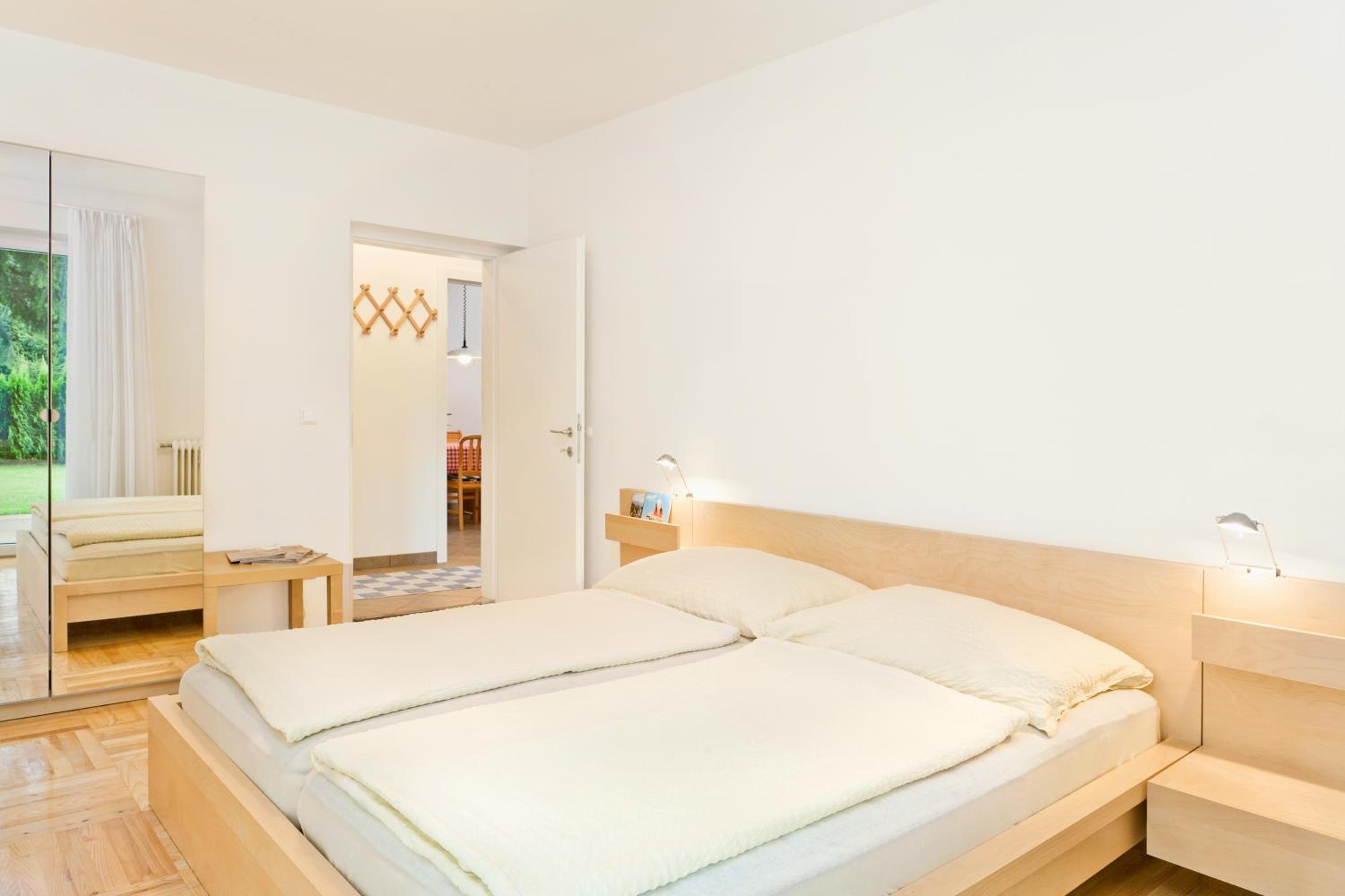 One-Bedroom Apartment with Terrace photo 1