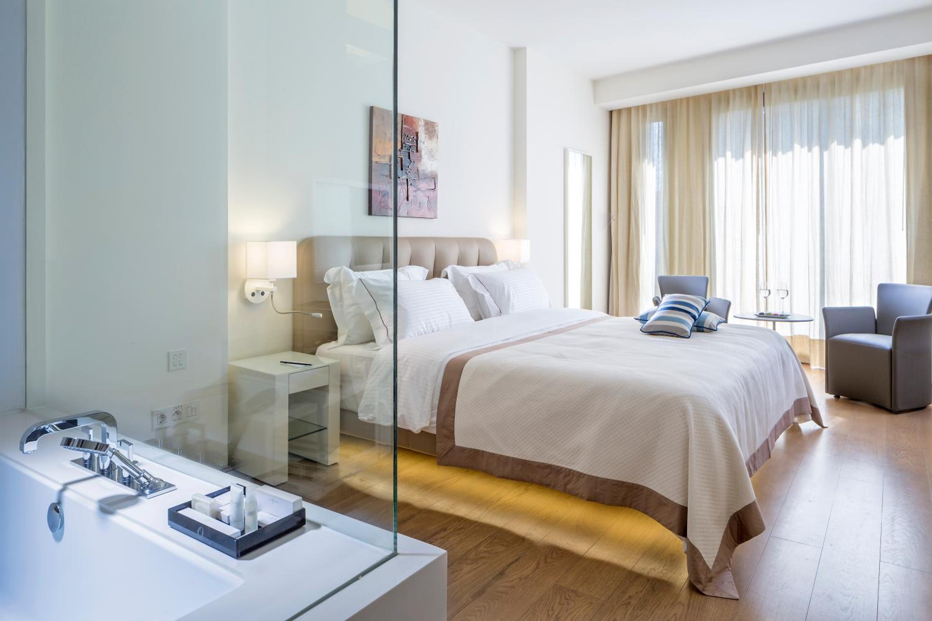 Executive  Room With Balcony photo 3