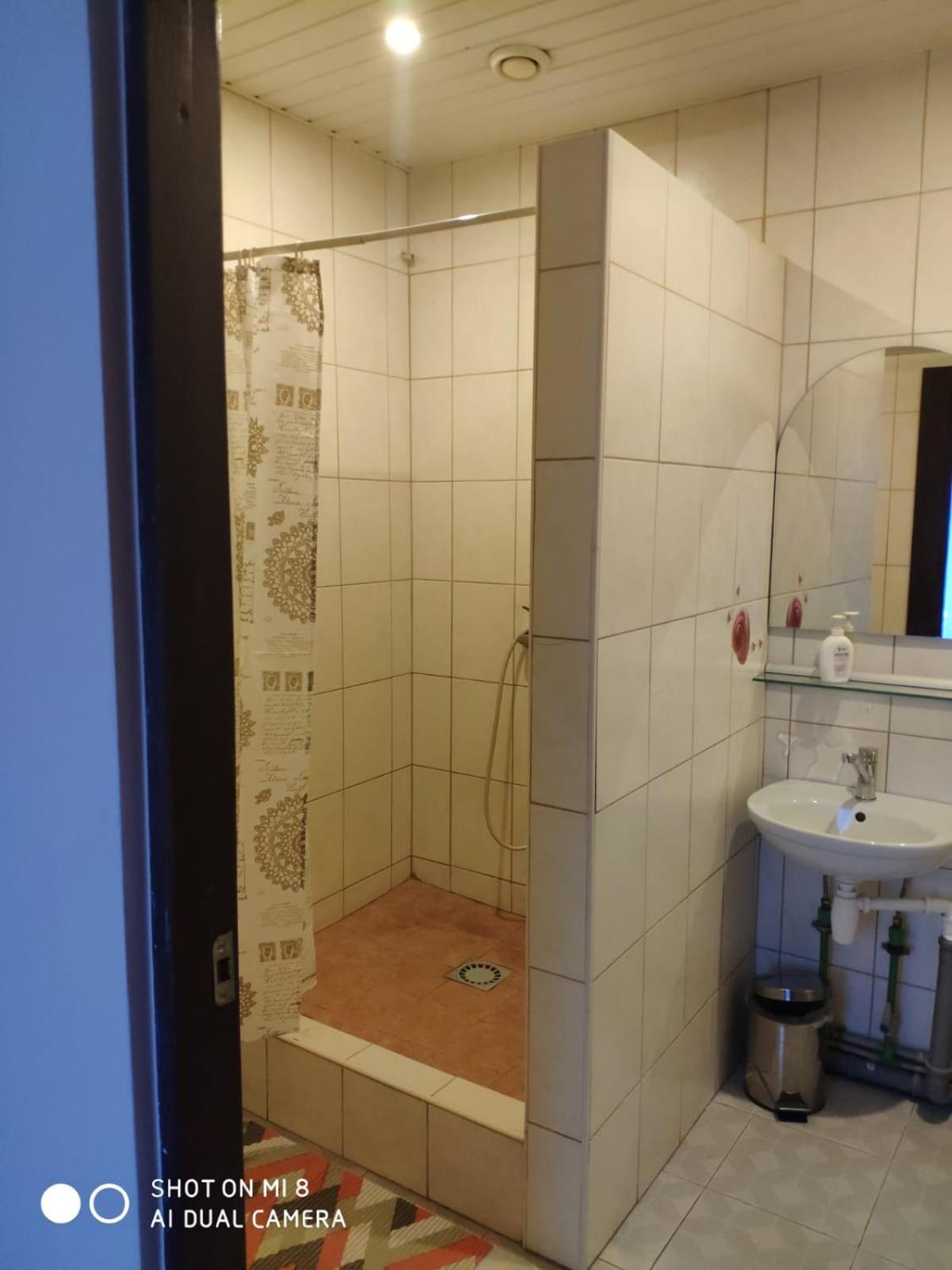 Standard Double Room - Photo 9