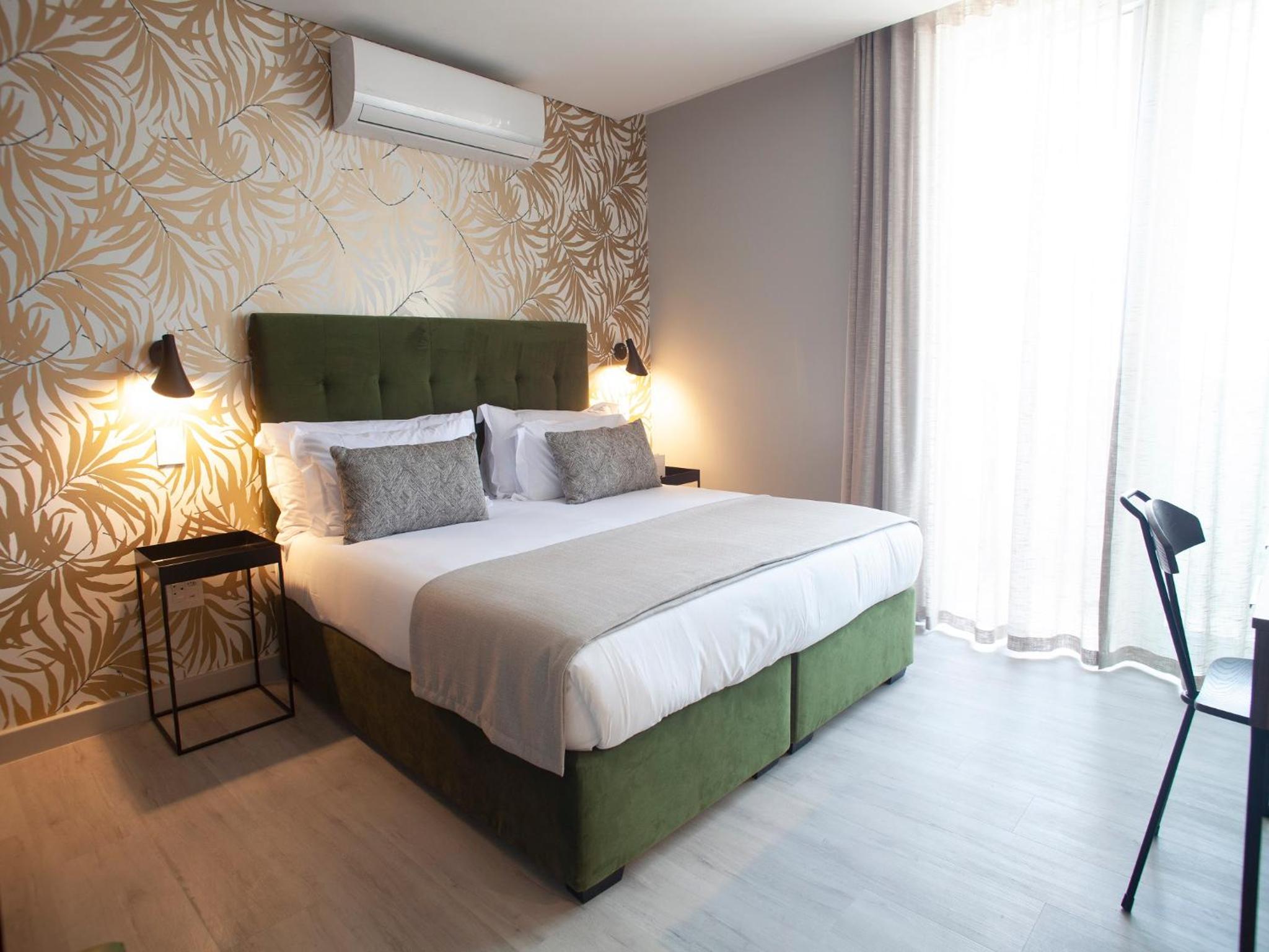 Superior King Room - Photo 6