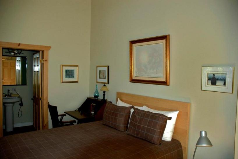Queen Room