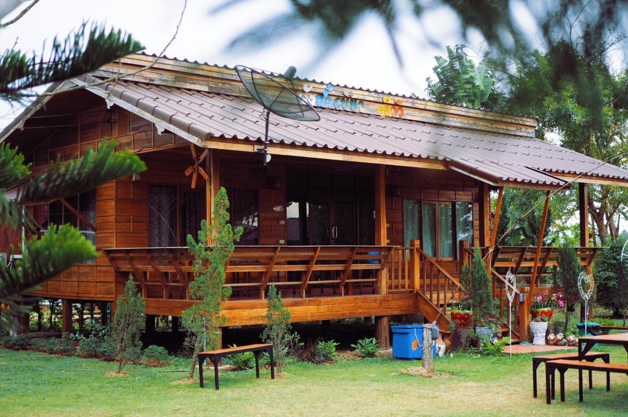 Deluxe Double Room with Balcony - Photo 18