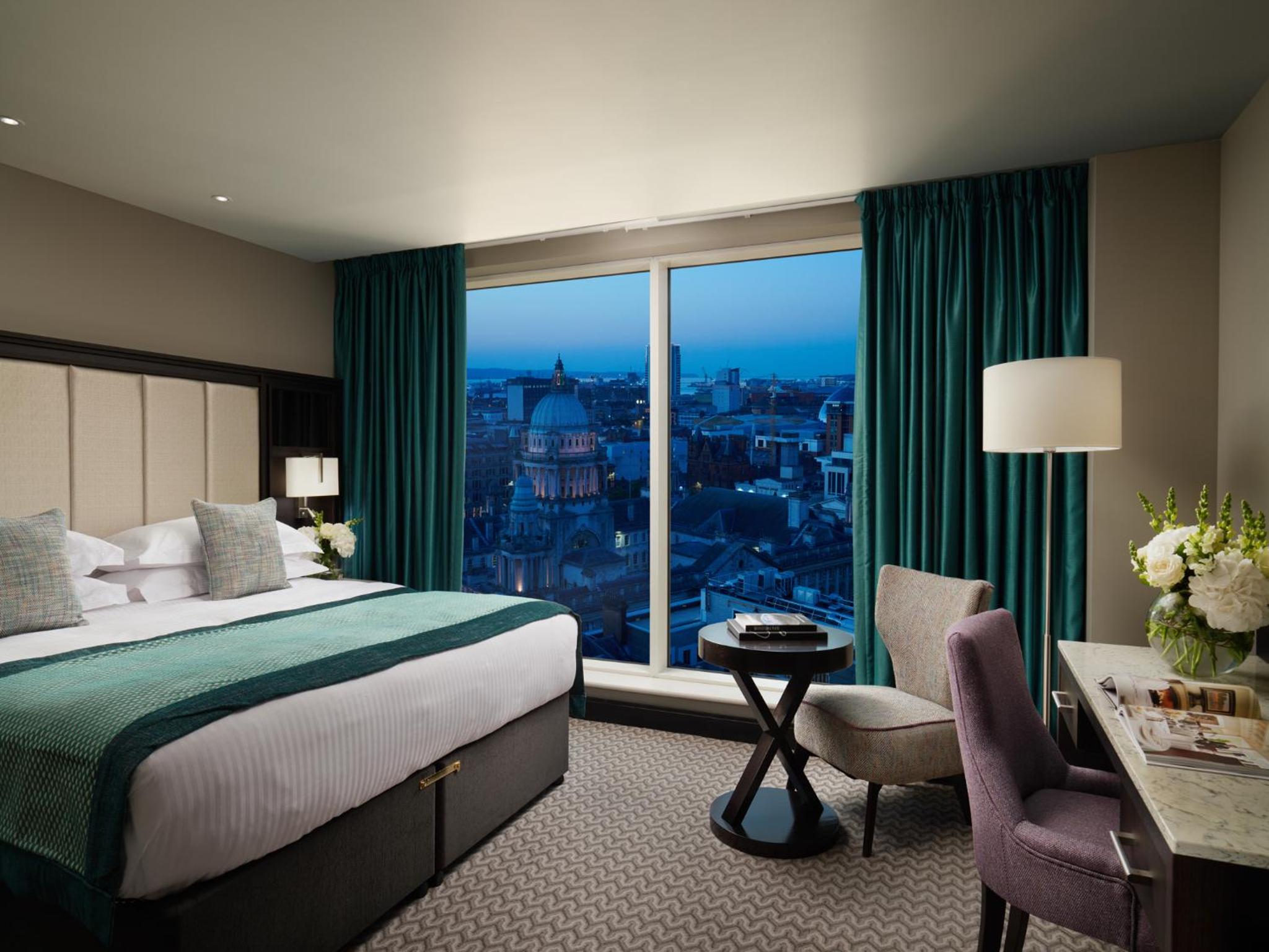 Deluxe Double Room with Bath photo 3