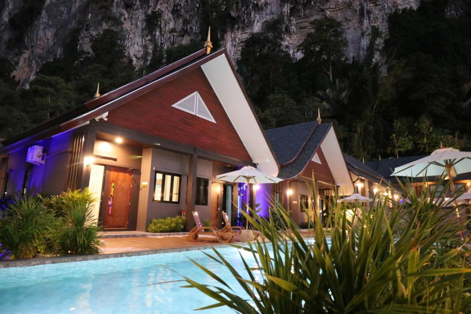 One Bedroom Pool Access