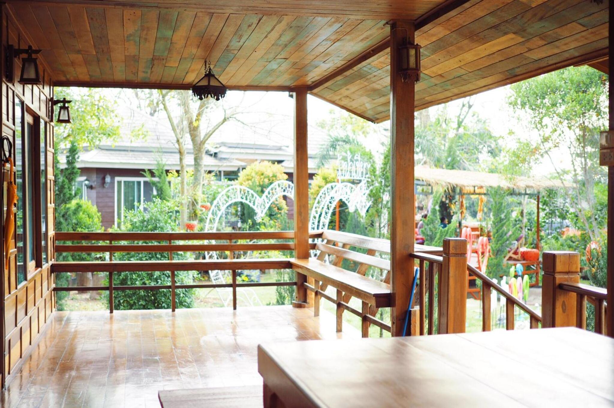 Deluxe Double Room with Balcony - Photo 19